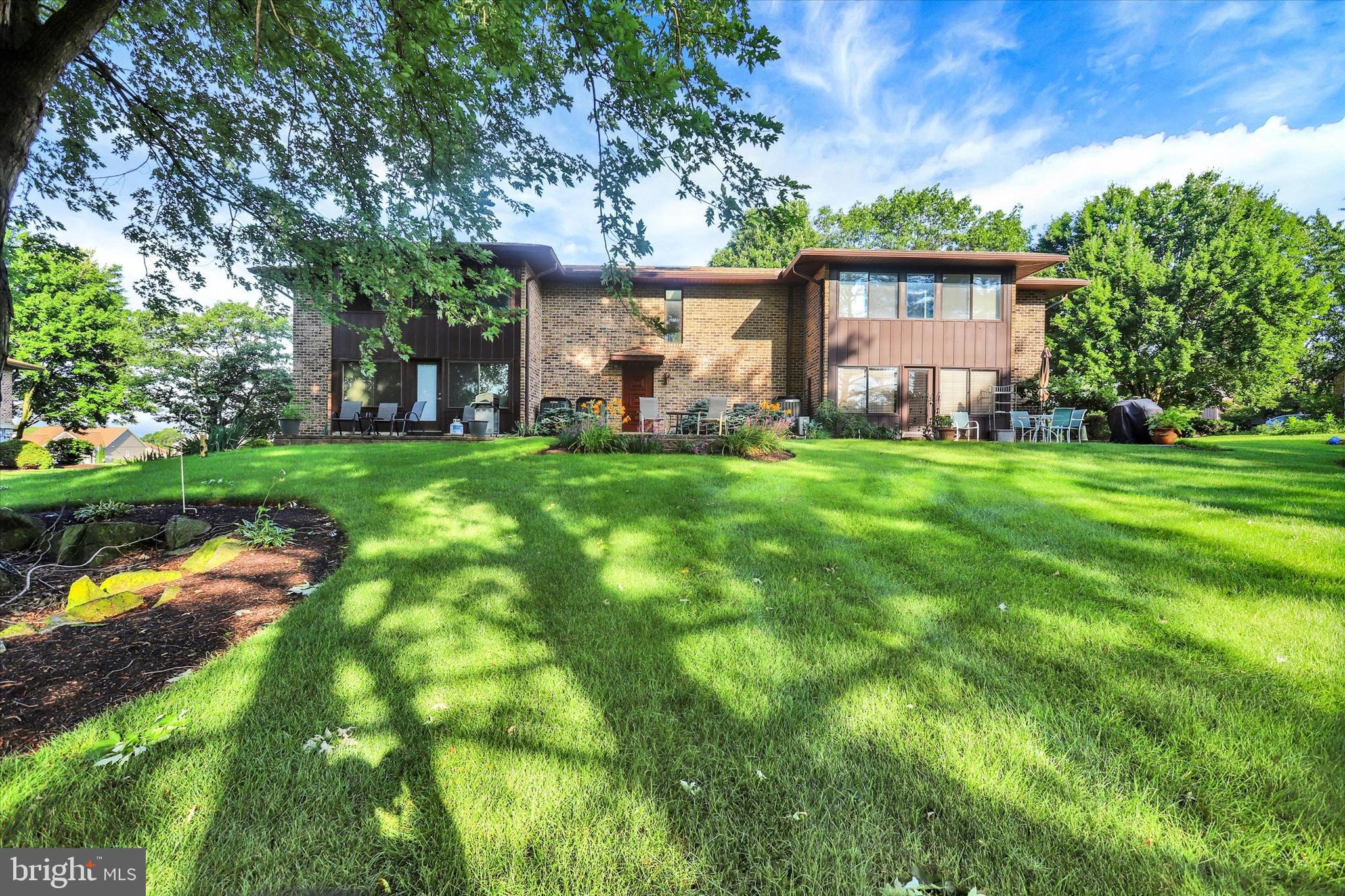 PENN NATIONAL GOLF COURSE COMMUNITY - Residential