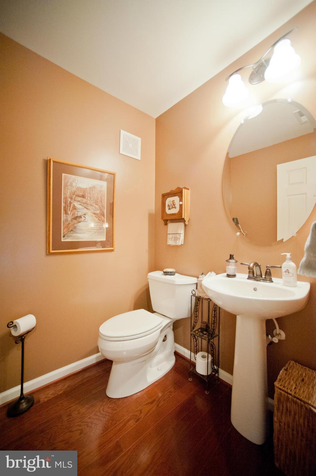 MARKET CENTER CONDOMINIUM - Residential