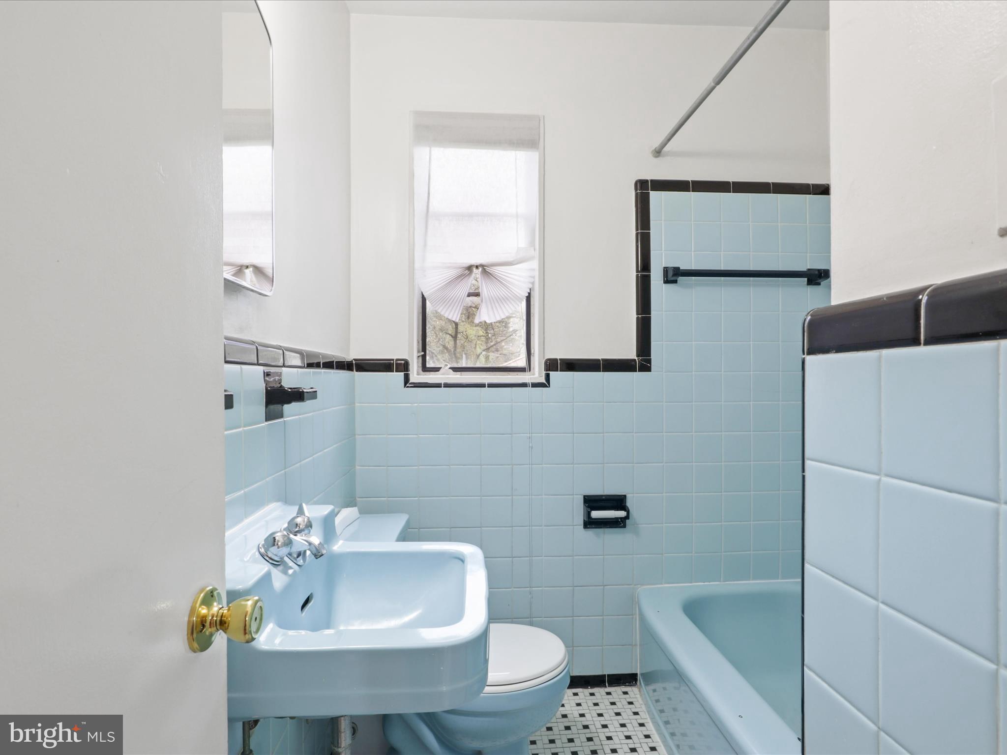 LEE CREST - Residential