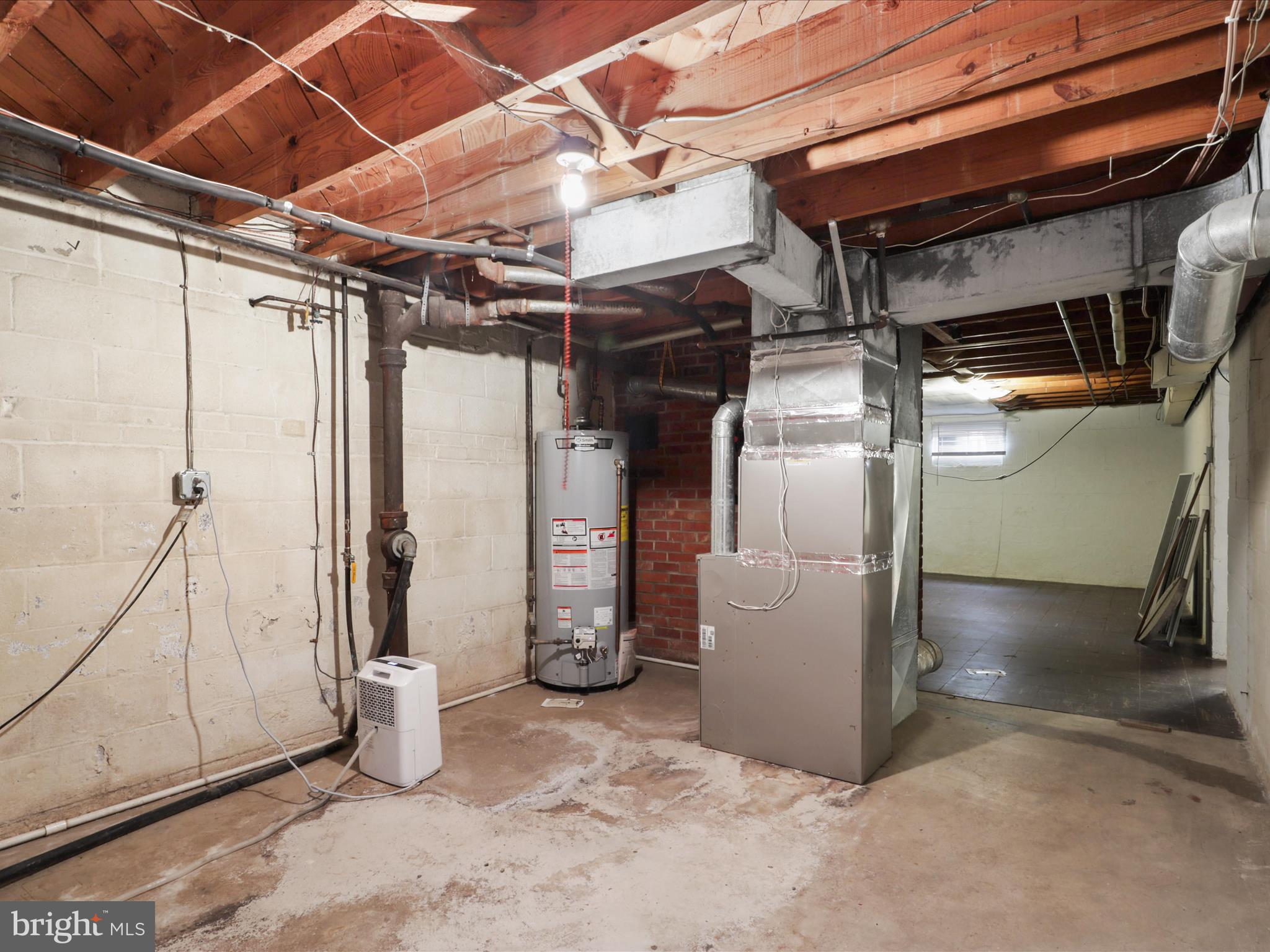 LEE CREST - Residential