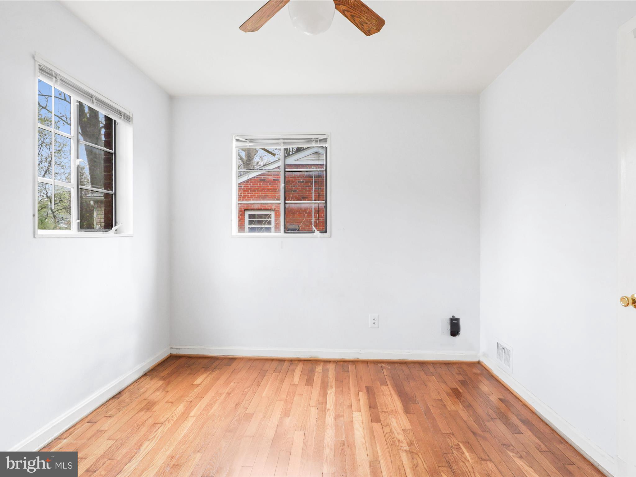 LEE CREST - Residential