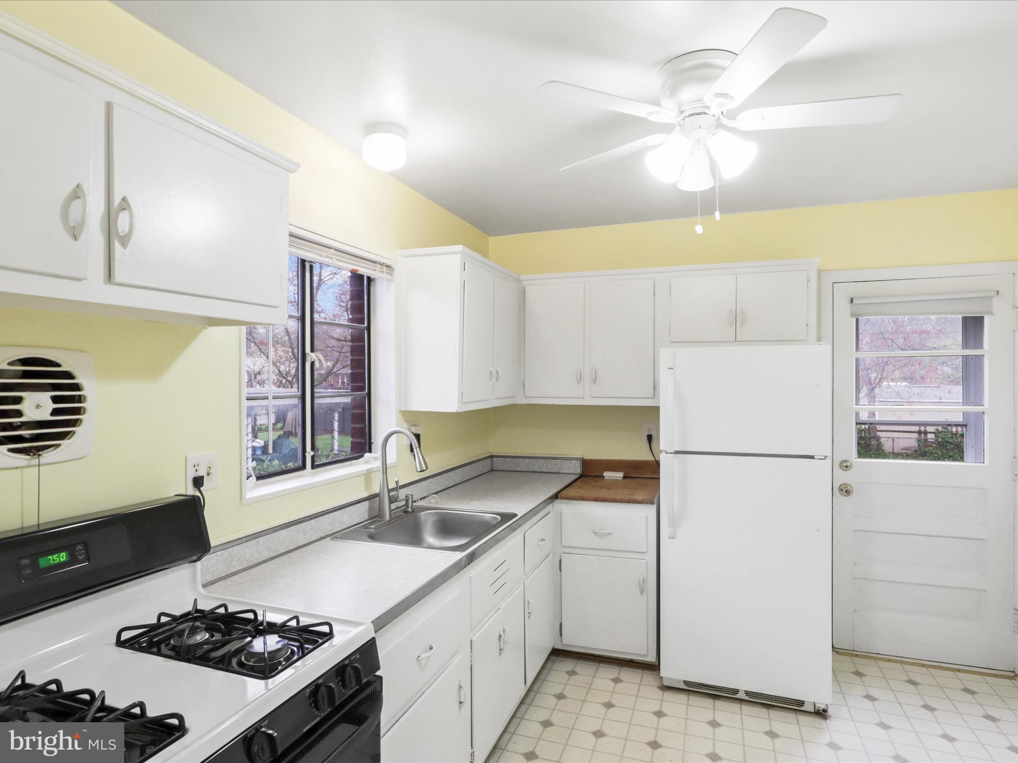 LEE CREST - Residential