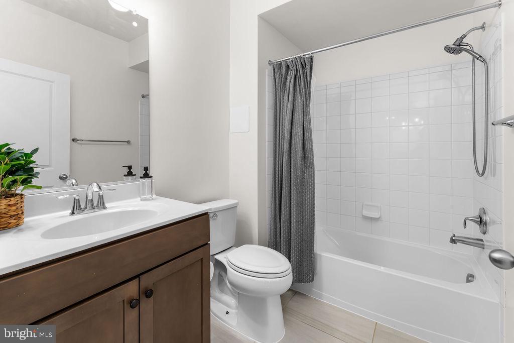 POTOMAC TRACE - Residential