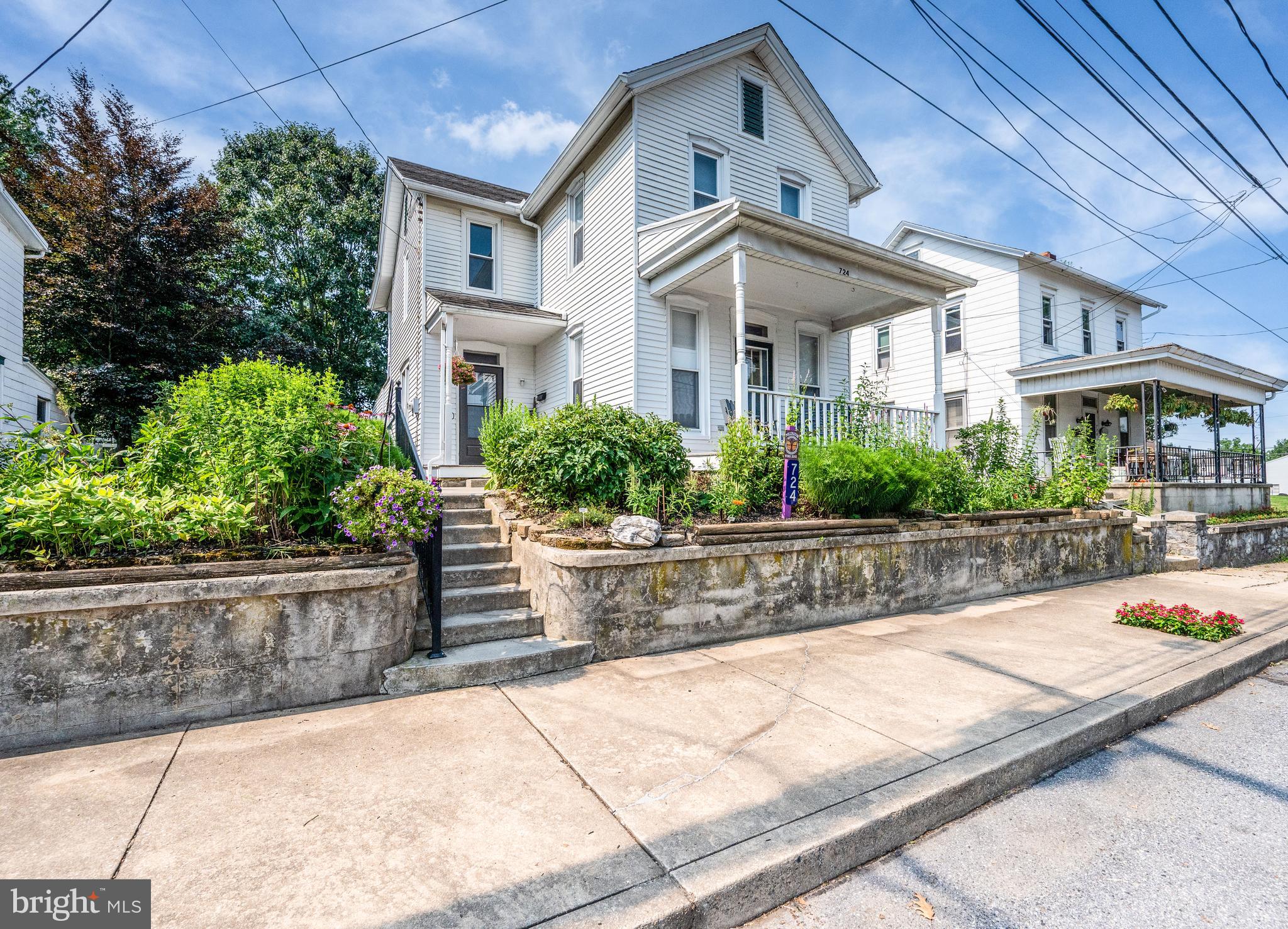 724 FULTON STREET