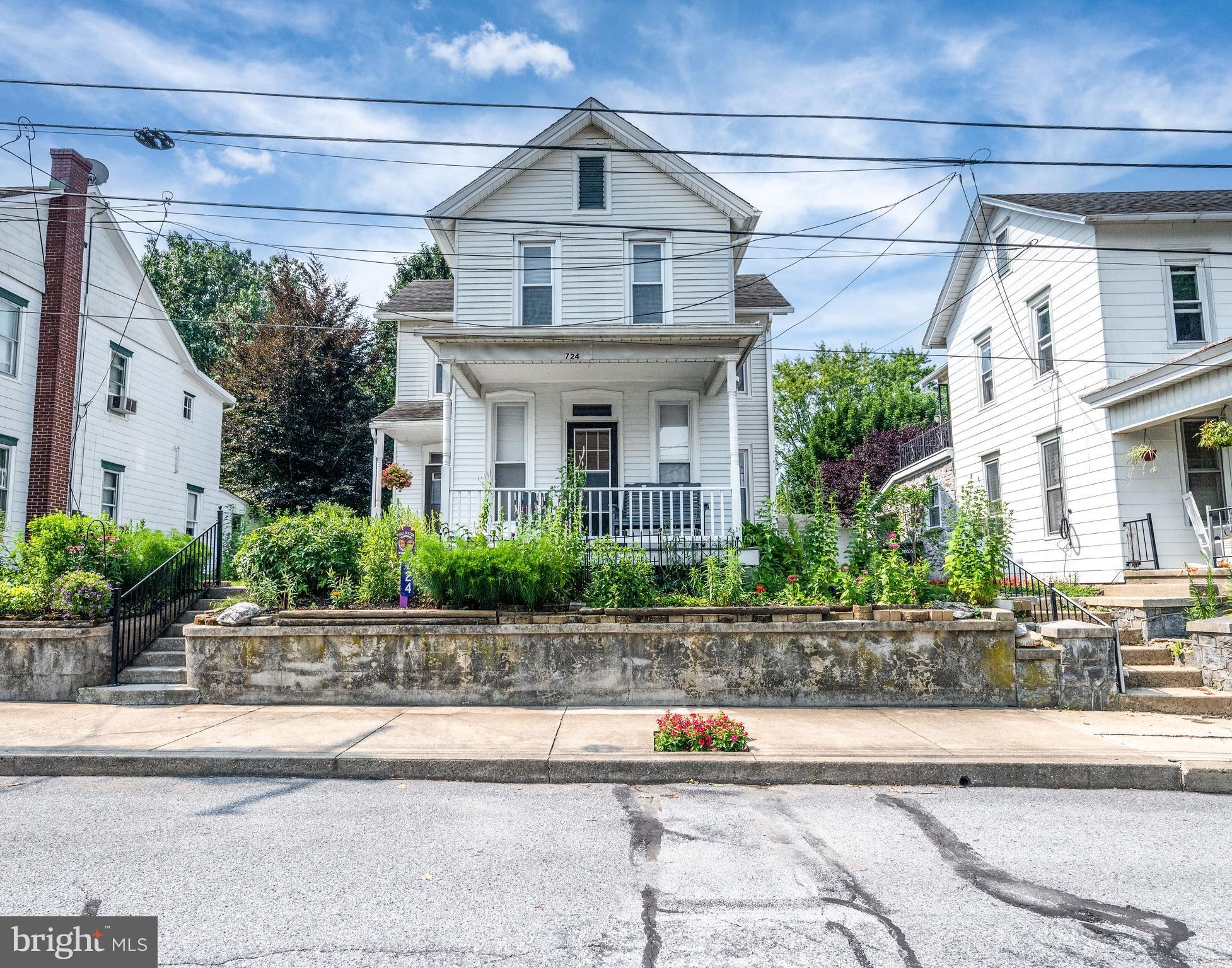 724 FULTON STREET