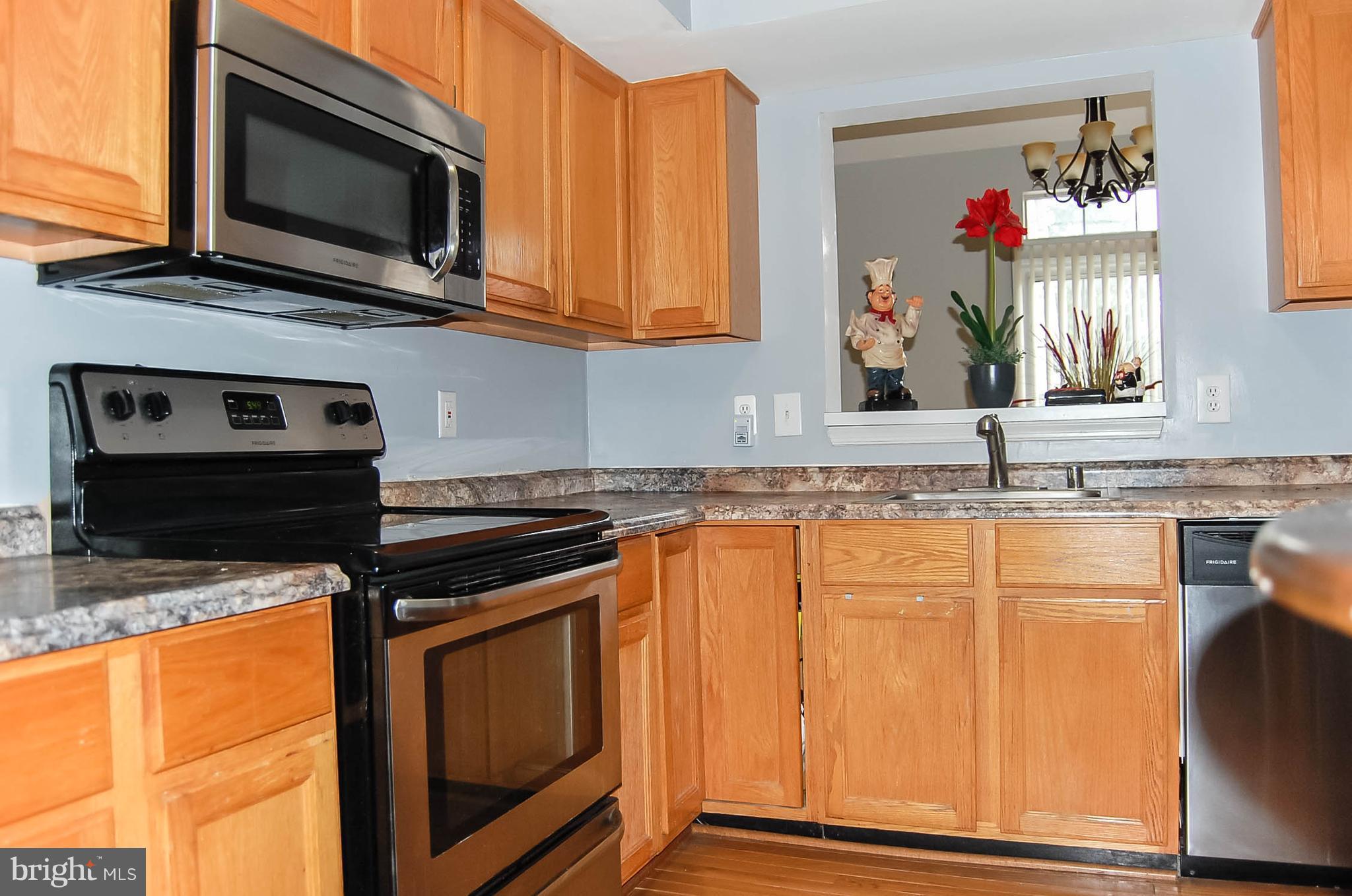 KINGS COUNCIL CONDO - Residential