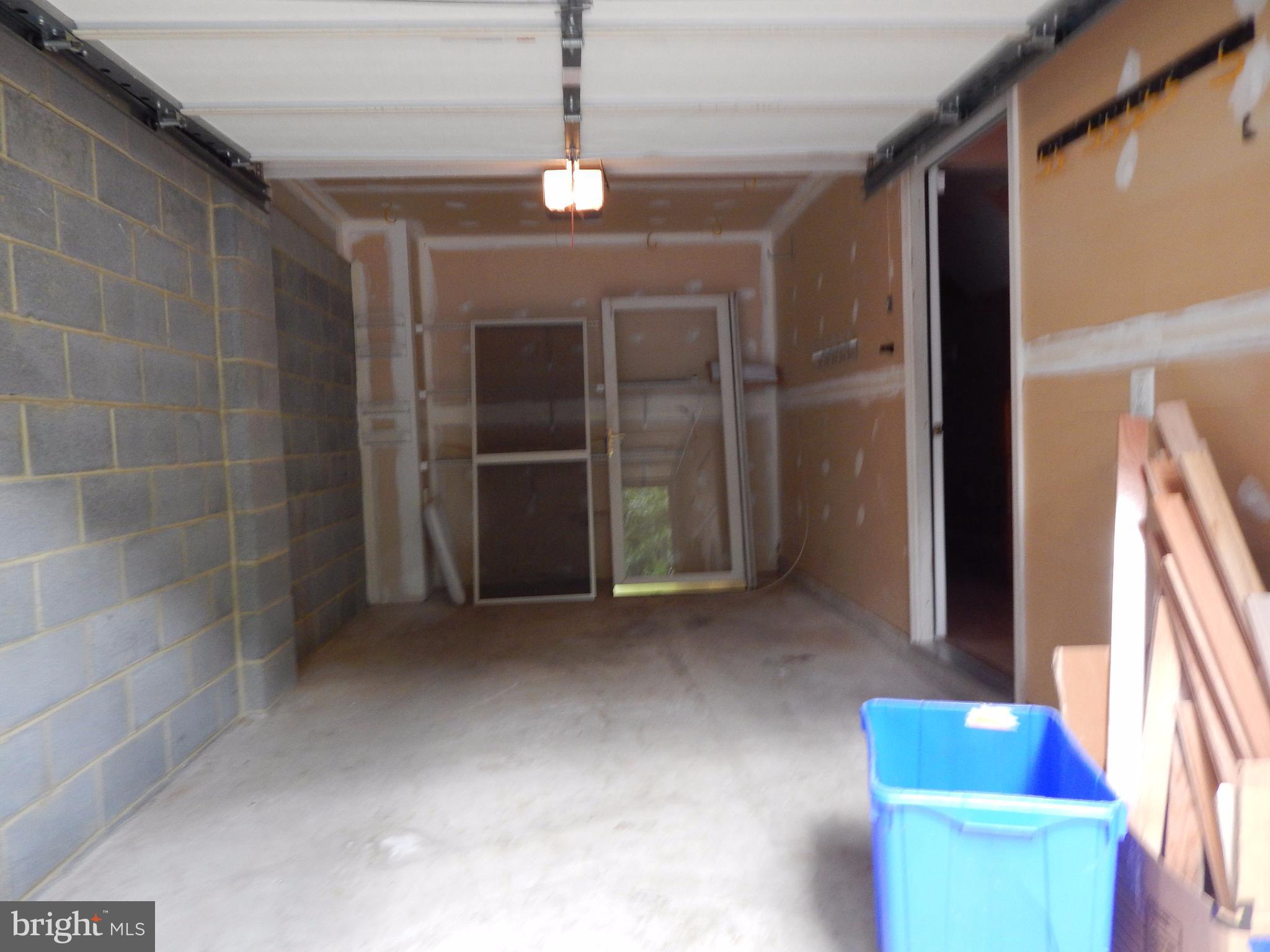 KINGSVIEW RIDGE - Residential Lease