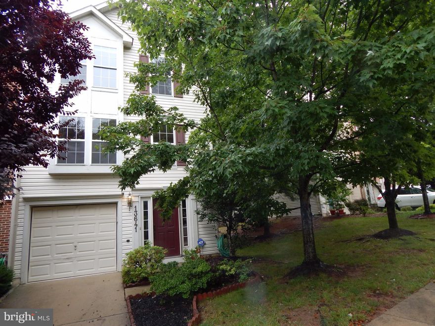 This 2,500 square foot end-unit townhouse offers the ultimate in easy living. It's located close to Germantown Towne Center (Starbucks and Chic-Filet...who could want more), MARC train park and ride, Mcnair, Kingsview,and Nortwest schools (and MD Soccer Complex W/20 fields and aquatic center).Wood floors on main level, large and open spaces, great condition, good light,garage,Deck/patio in back.