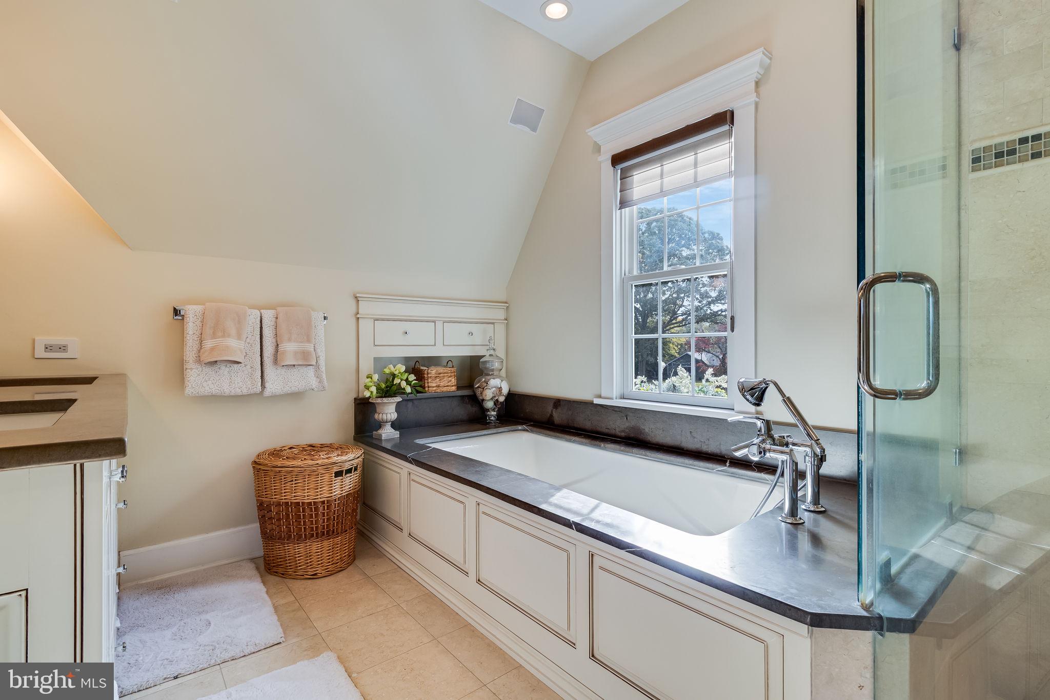 MARVA POINT - Residential