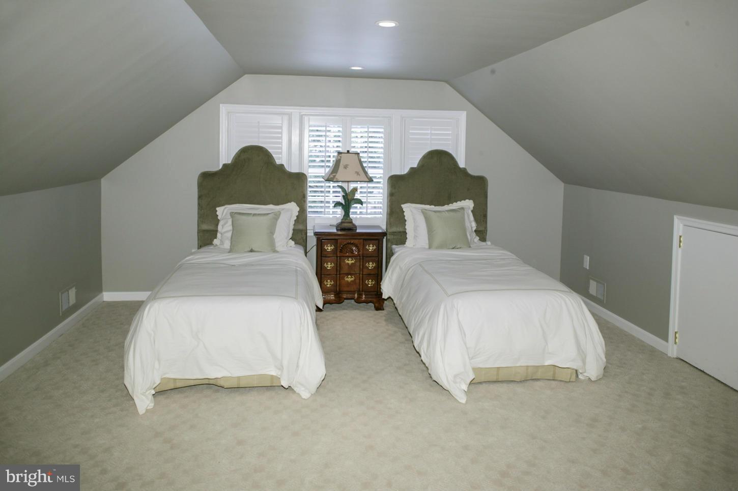 SPRING VALLEY - Residential