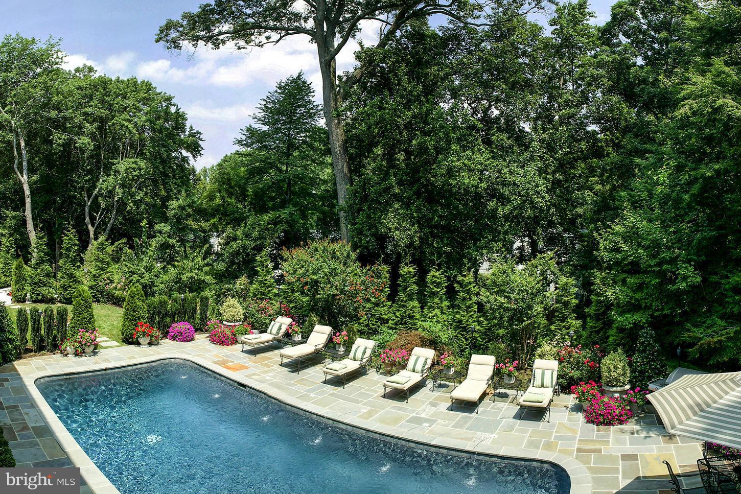 SPRING VALLEY - Residential