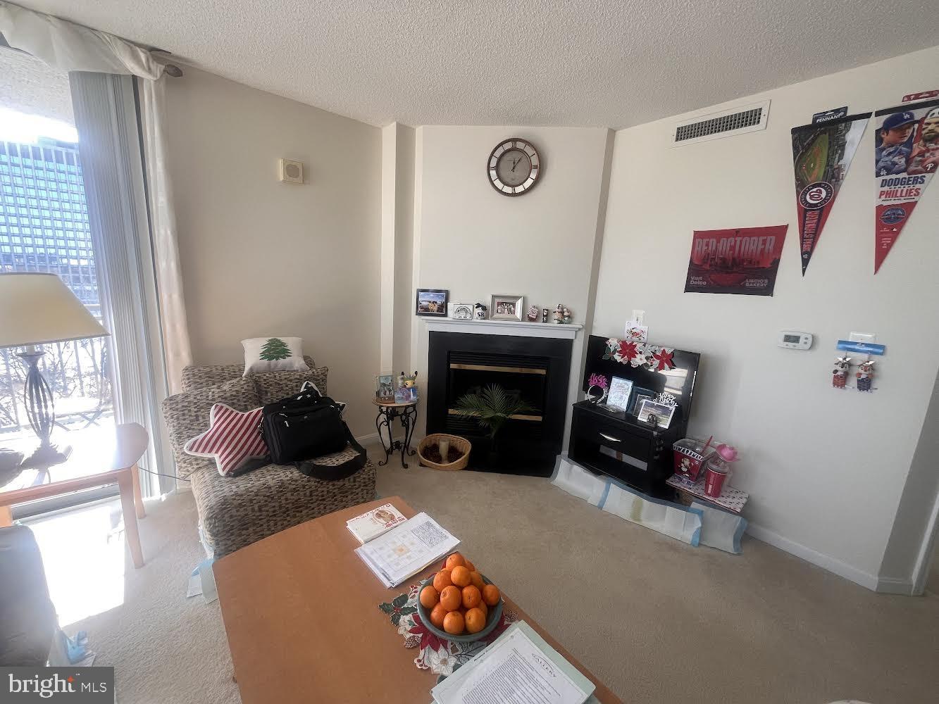 GALLERY AT WHITE FLINT - Residential