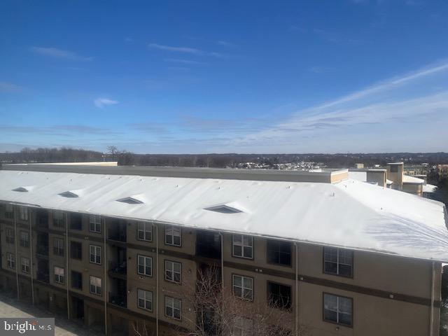 GALLERY AT WHITE FLINT - Residential