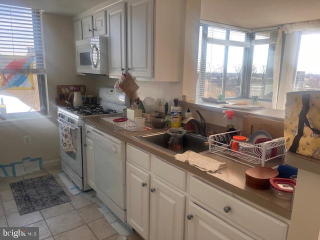 GALLERY AT WHITE FLINT - Residential