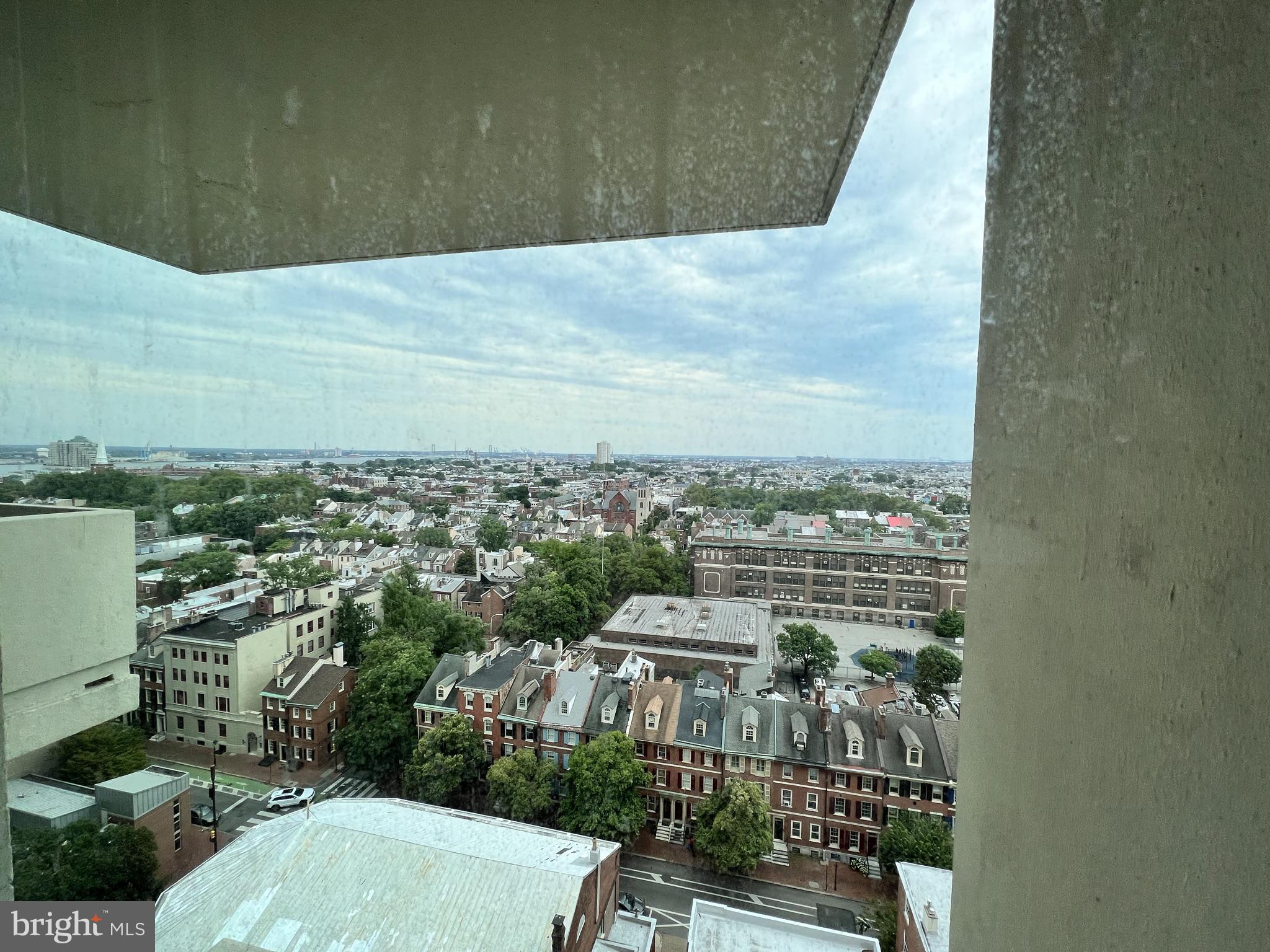 WASHINGTON SQ - Residential
