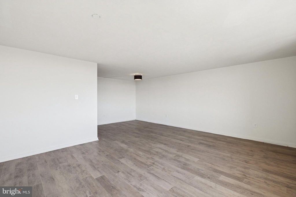 Photo of 604 - 36 S Washington Square #1505, PHILADELPHIA, PA 19106 (MLS # PAPH2492986)