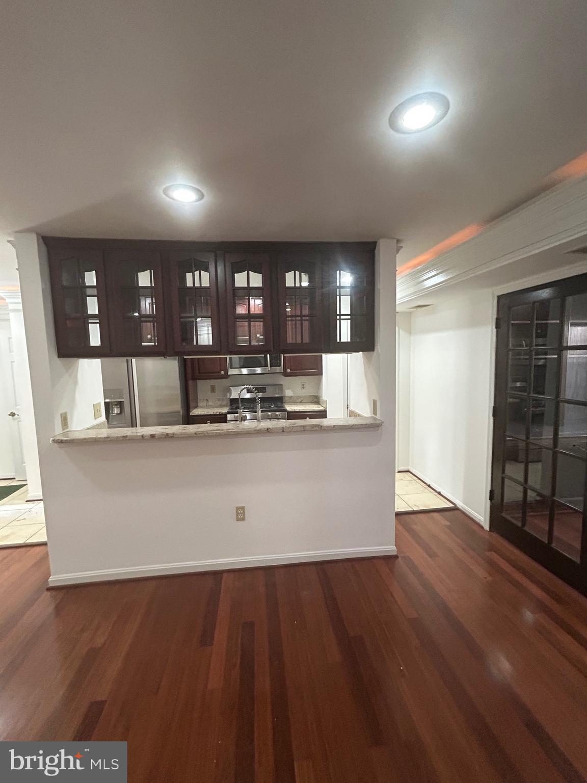 LAKE POINTE CONDOMINIUMS - Residential Lease