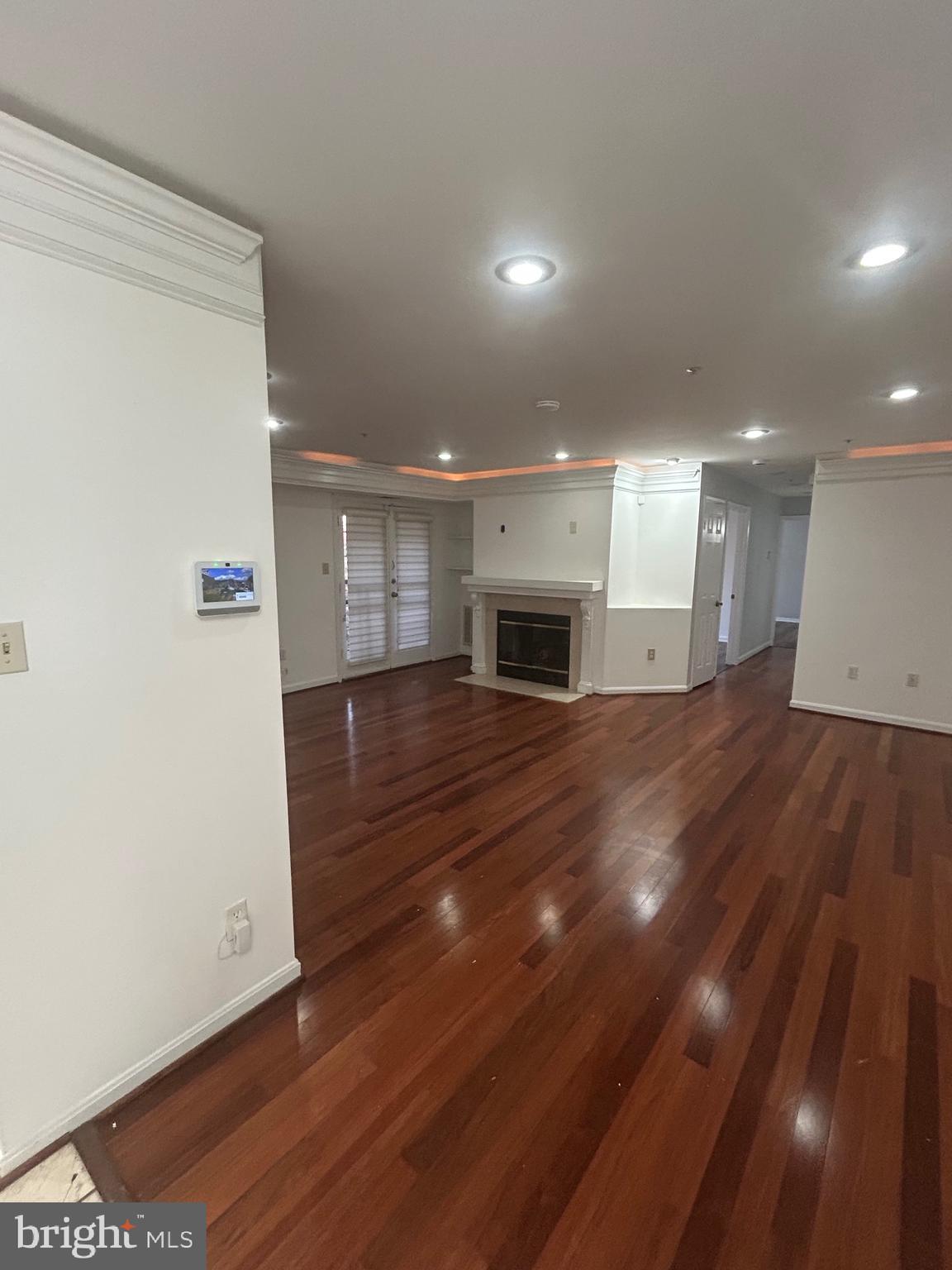 9811 LAKE POINTE COURT 104