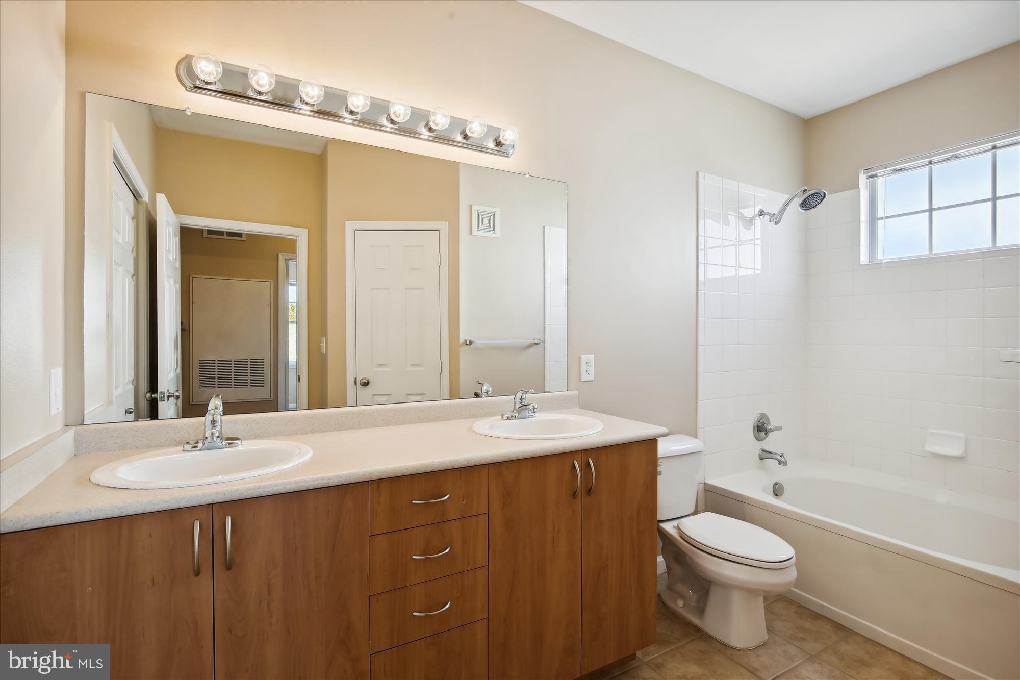 THE ASHMORE - Residential