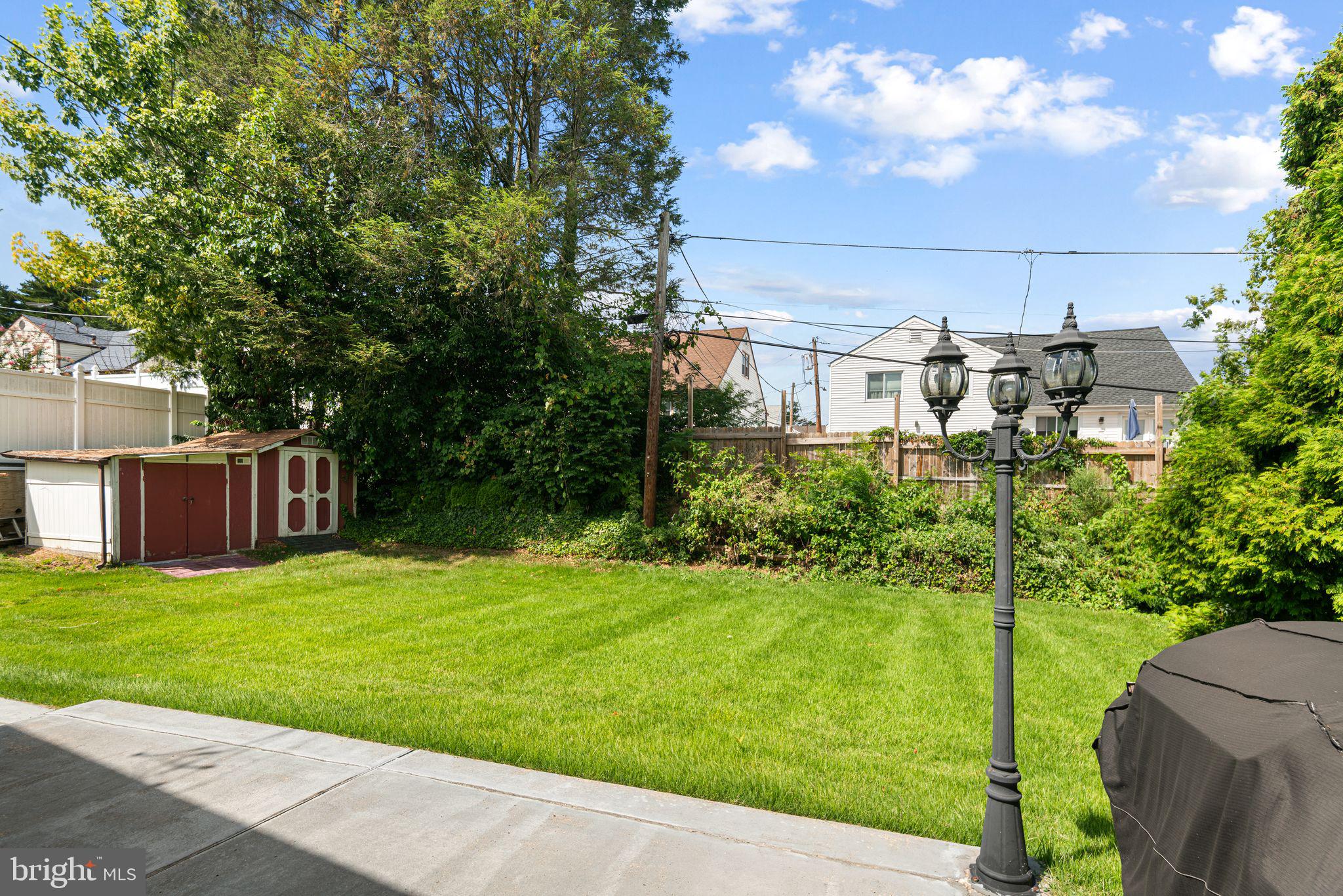 BUSTLETON - Residential