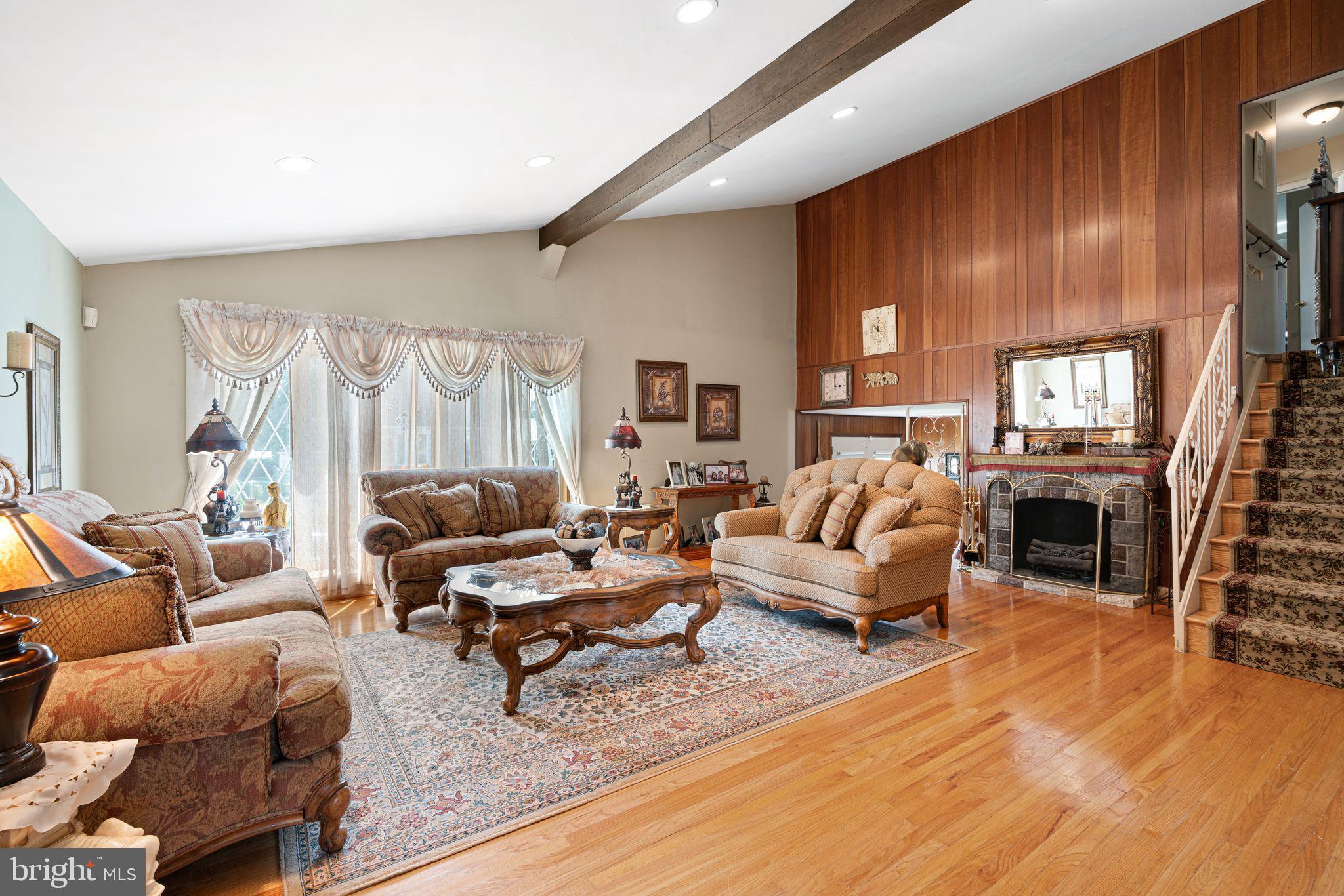 BUSTLETON - Residential