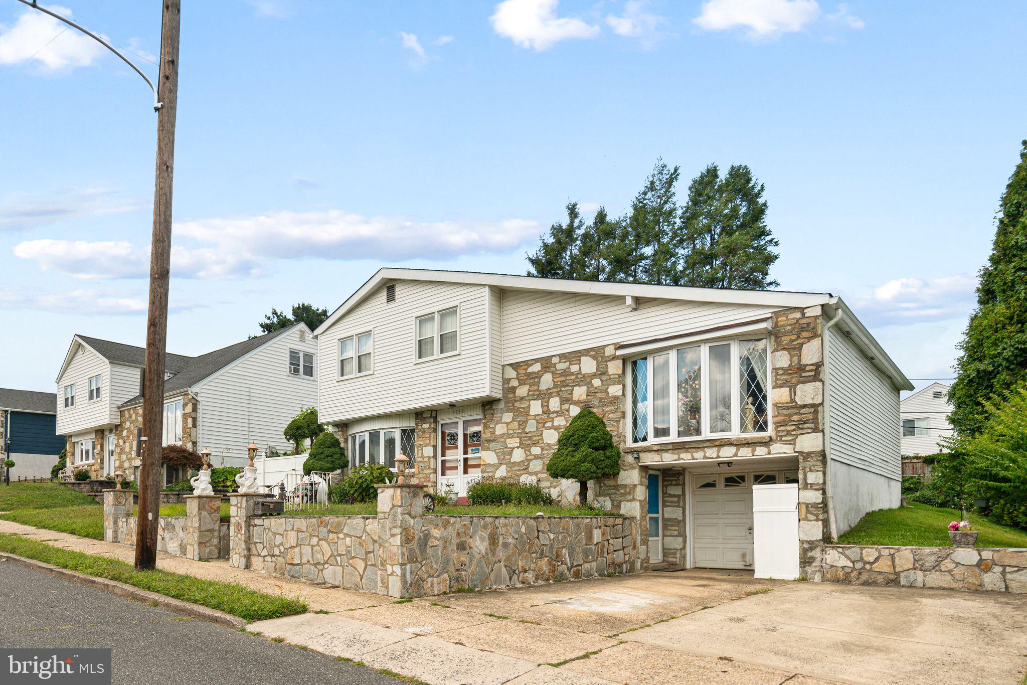 BUSTLETON - Residential