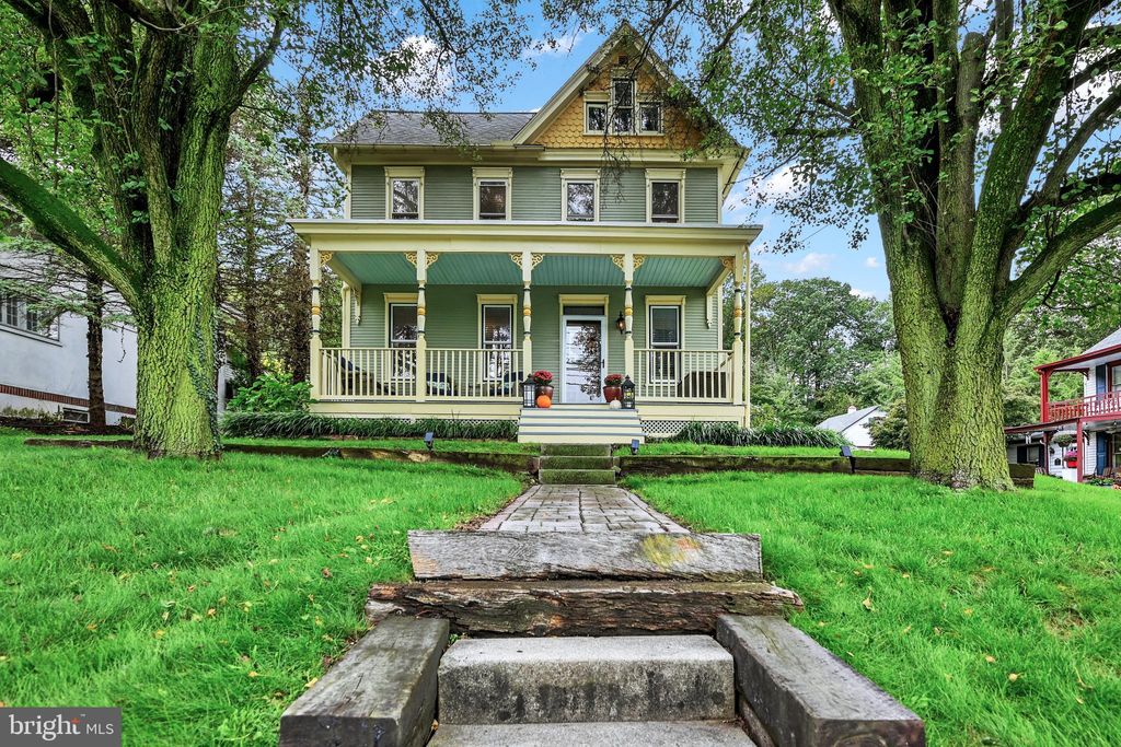 Photo of 2448 Lititz PIKE, Lancaster, PA 17601 (MLS # PALA2041308)