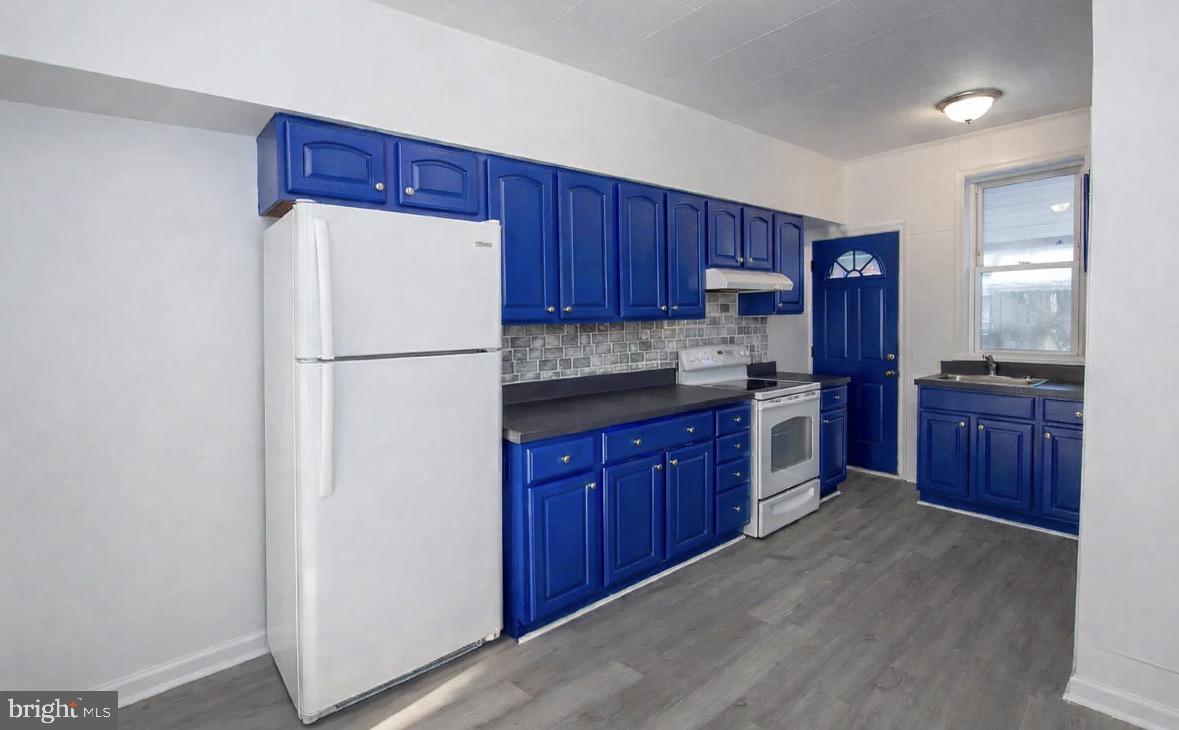 PORT RICHMOND - Residential