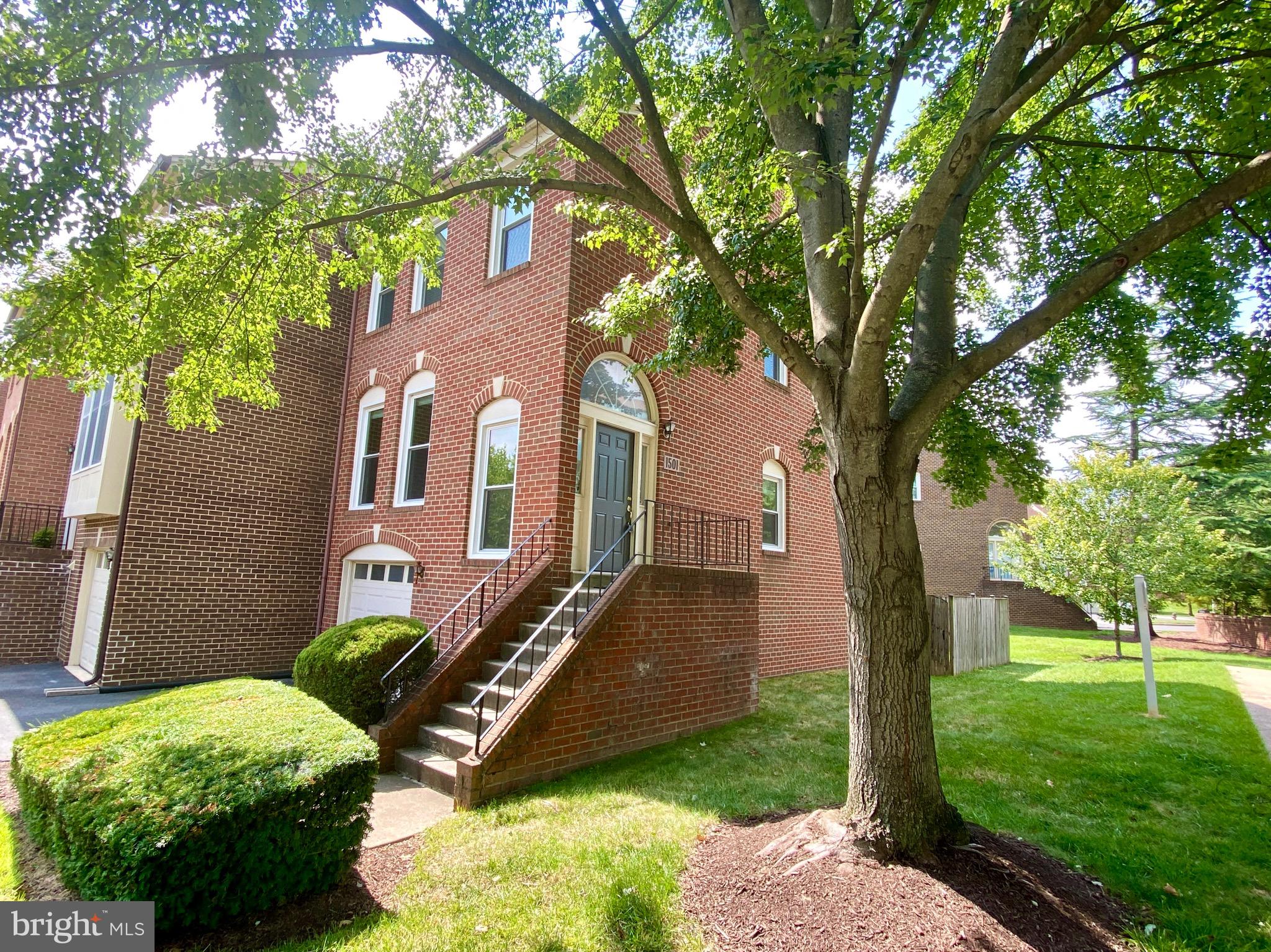 WOODMONT PLACE - Residential Lease