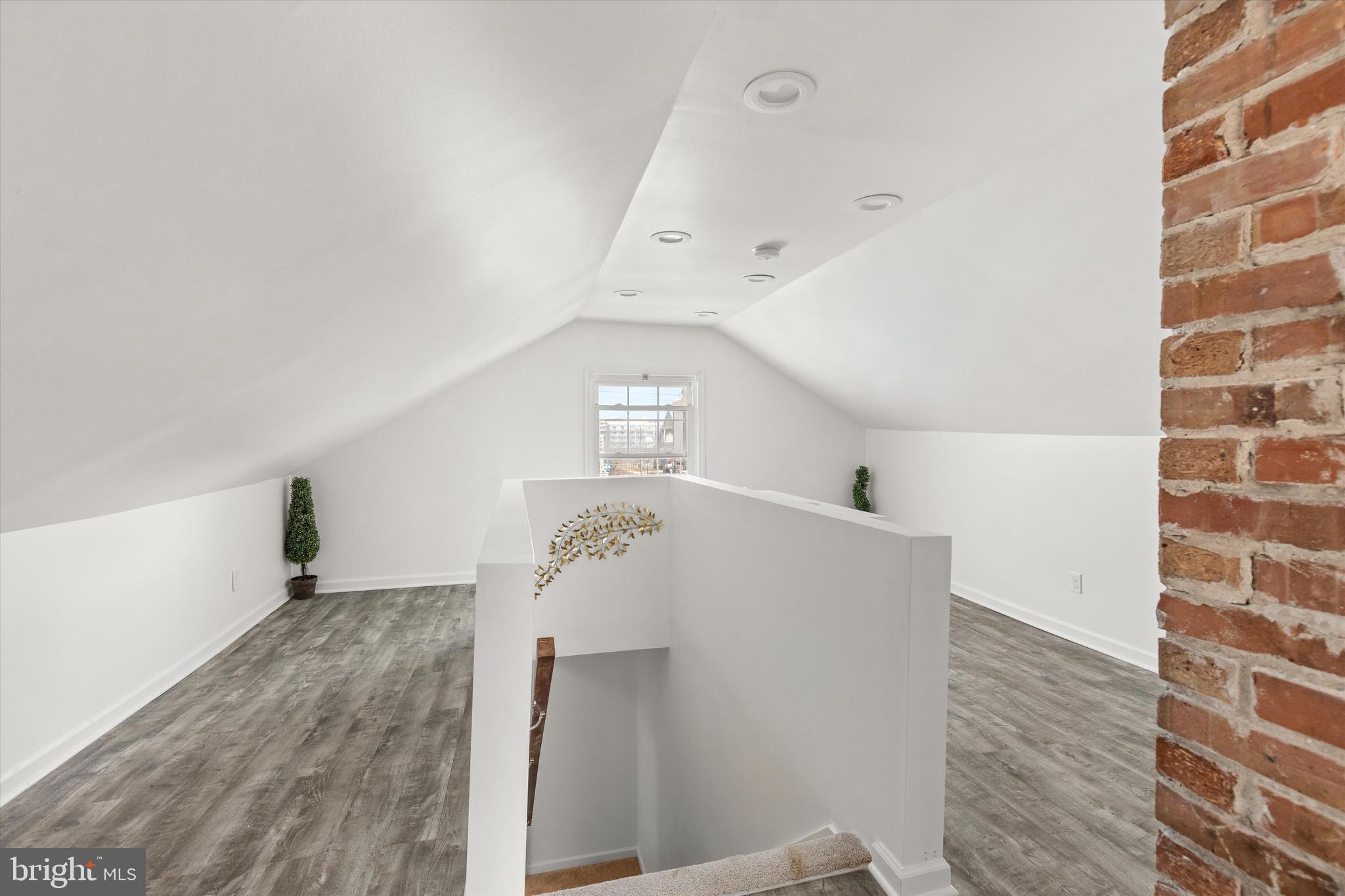 DOWNTOWN OC - Residential