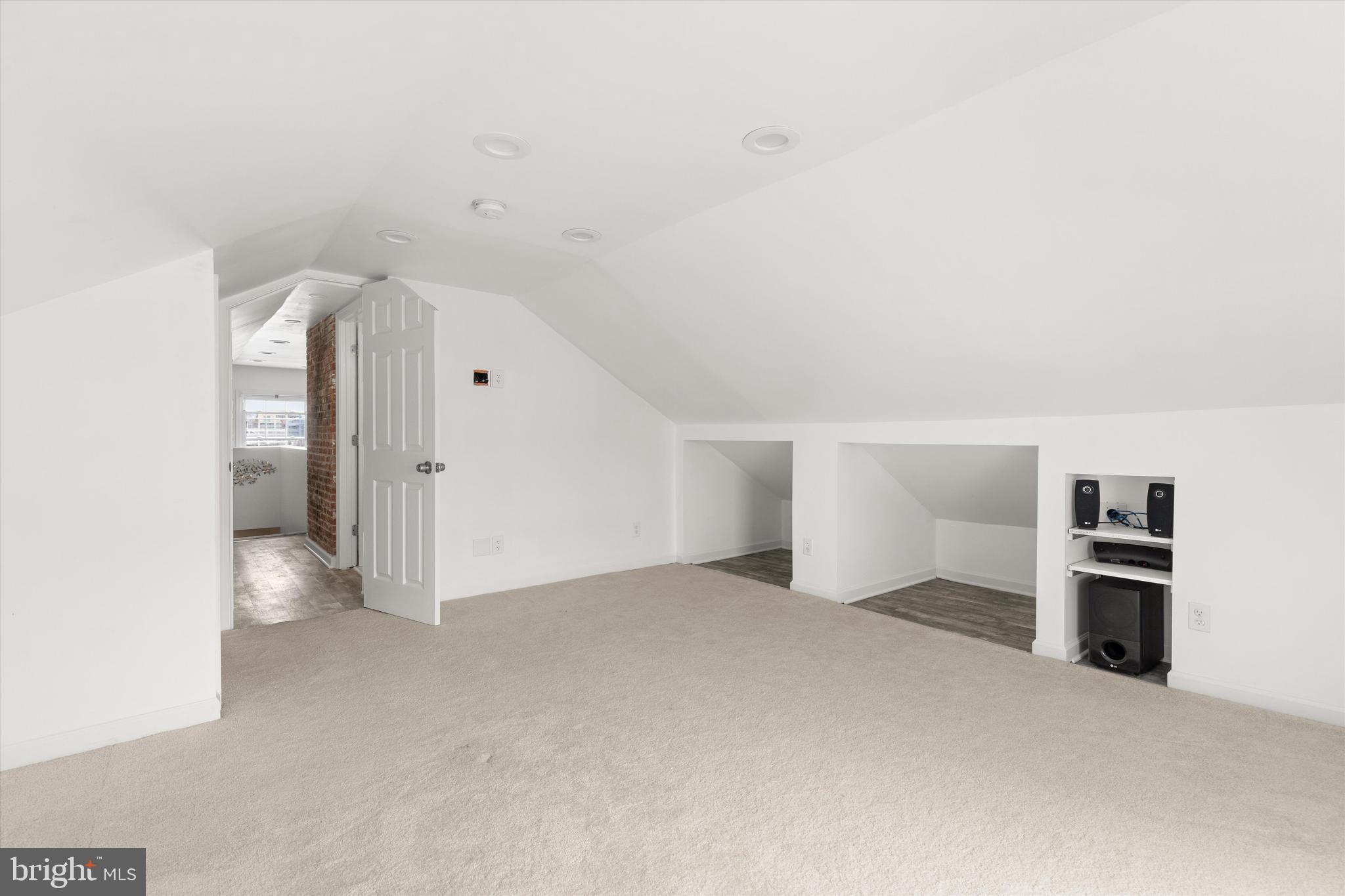 DOWNTOWN OC - Residential