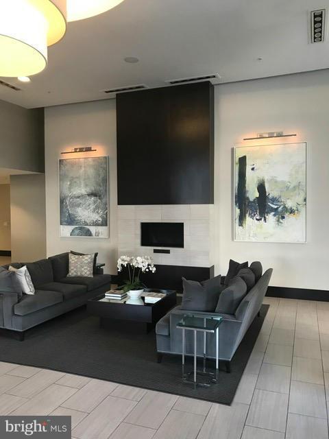 THE HENRY - Residential Lease