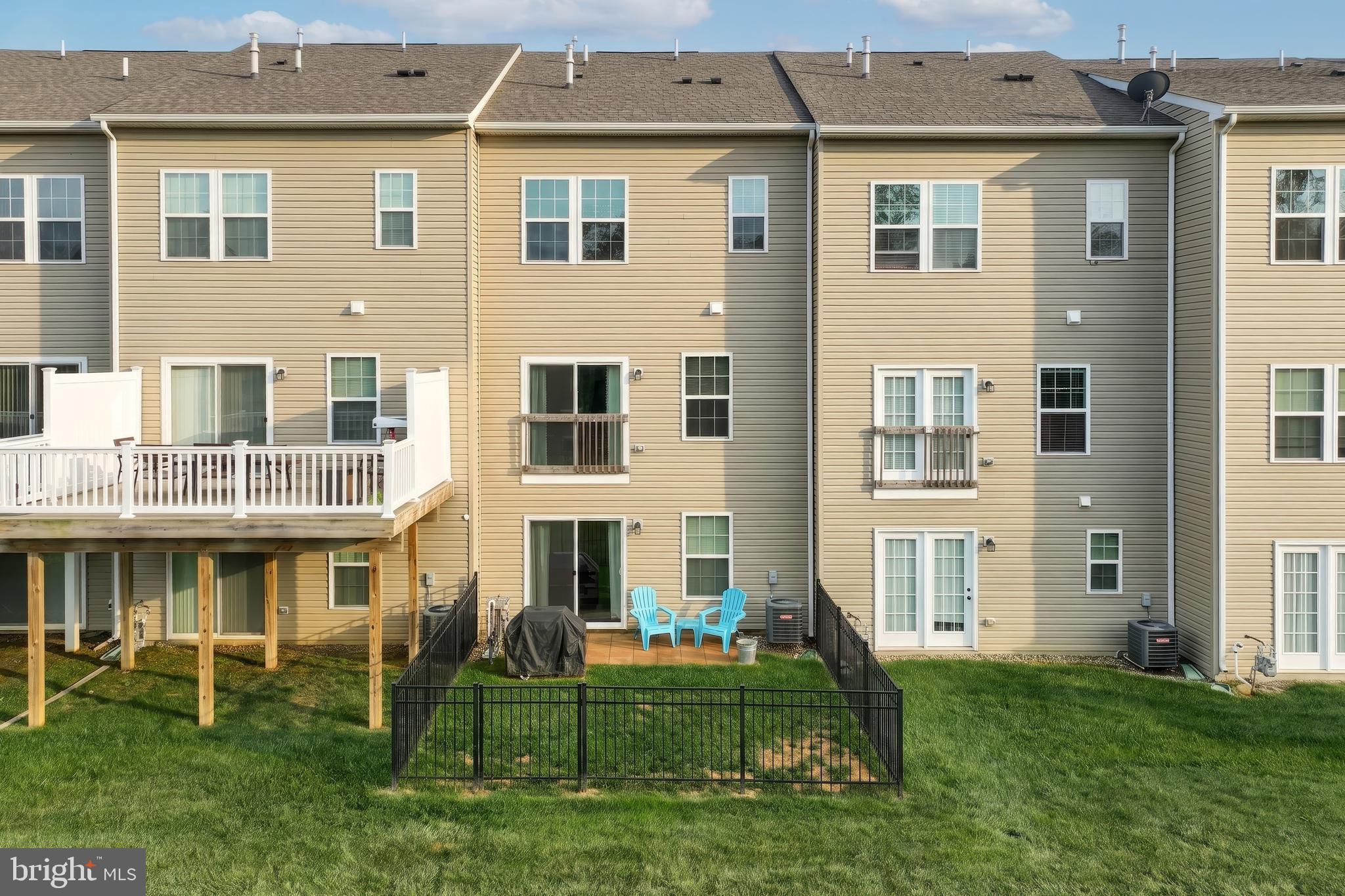 1247 RANNOCH LANE