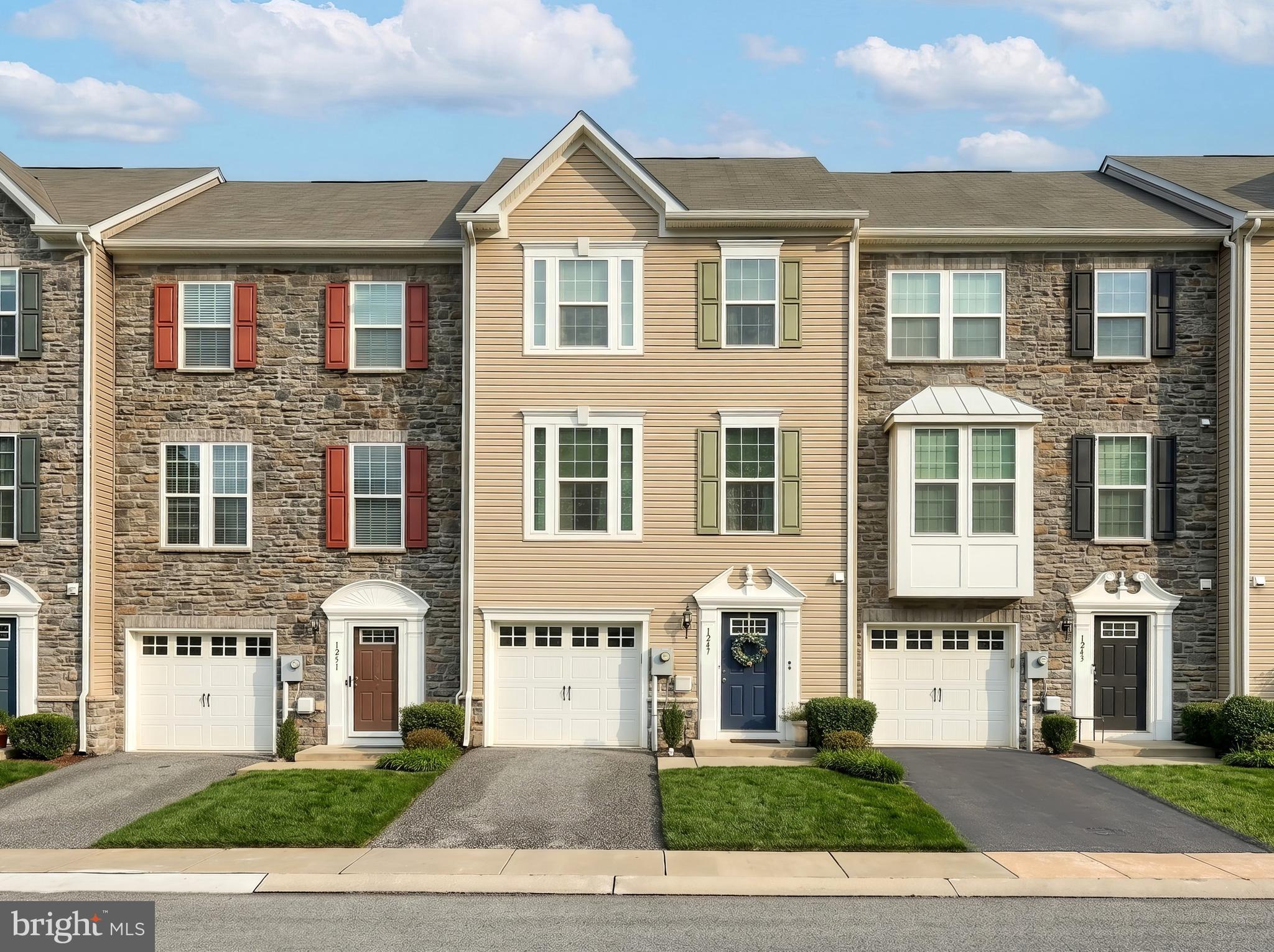 1247 RANNOCH LANE
