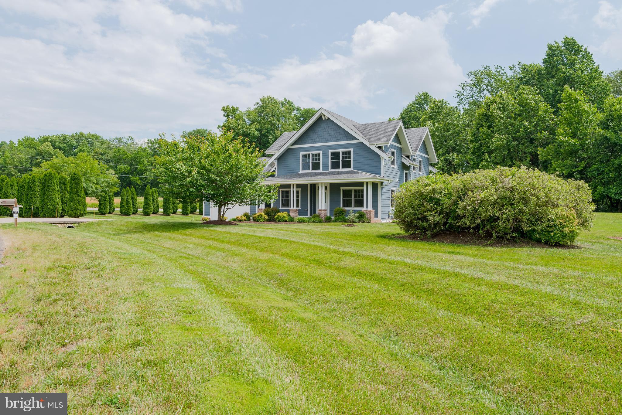 THREE CREEKS - Residential