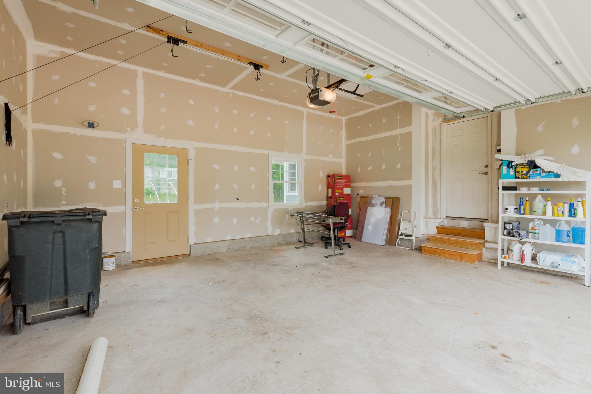 THREE CREEKS - Residential