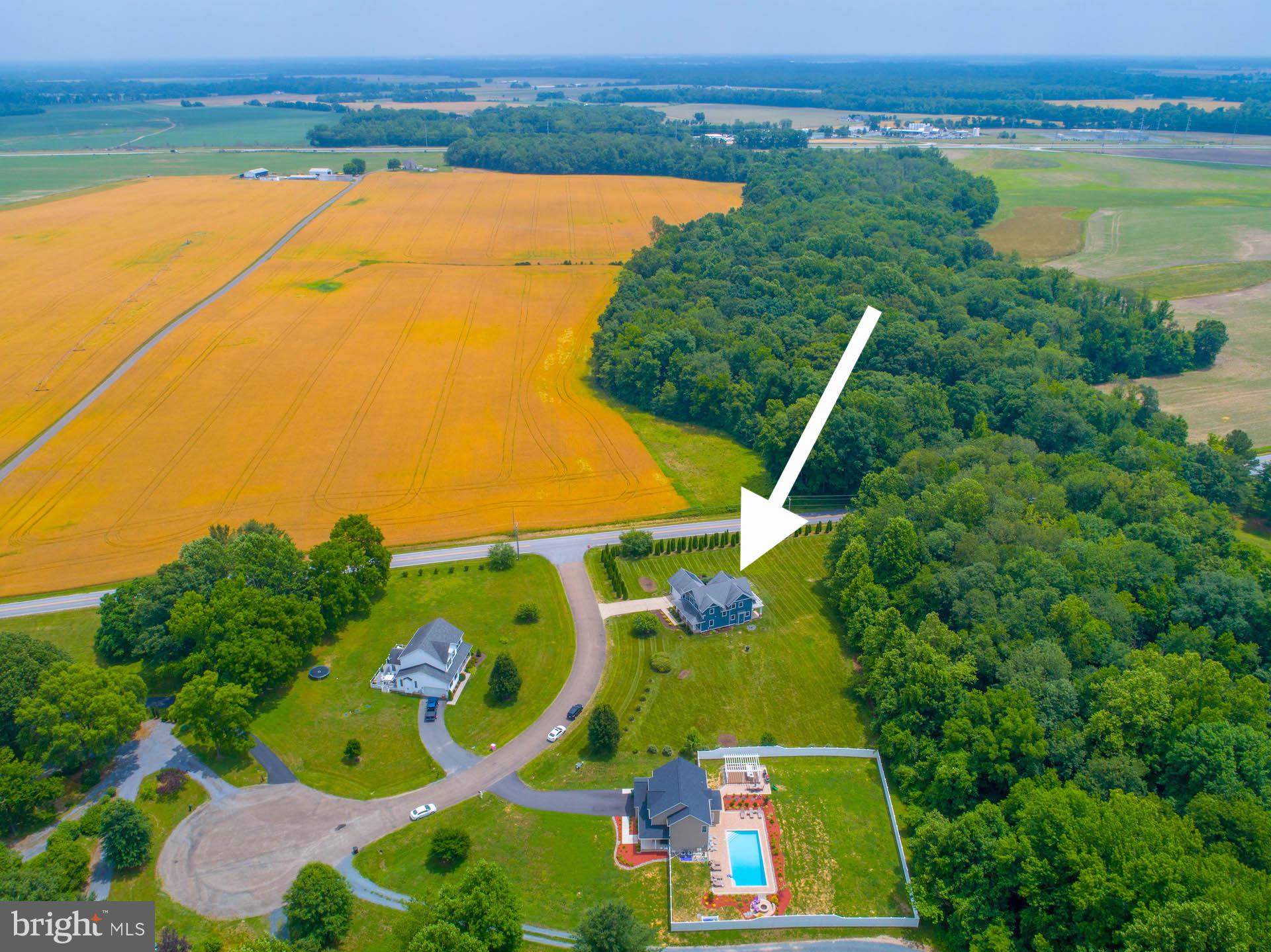 THREE CREEKS - Residential