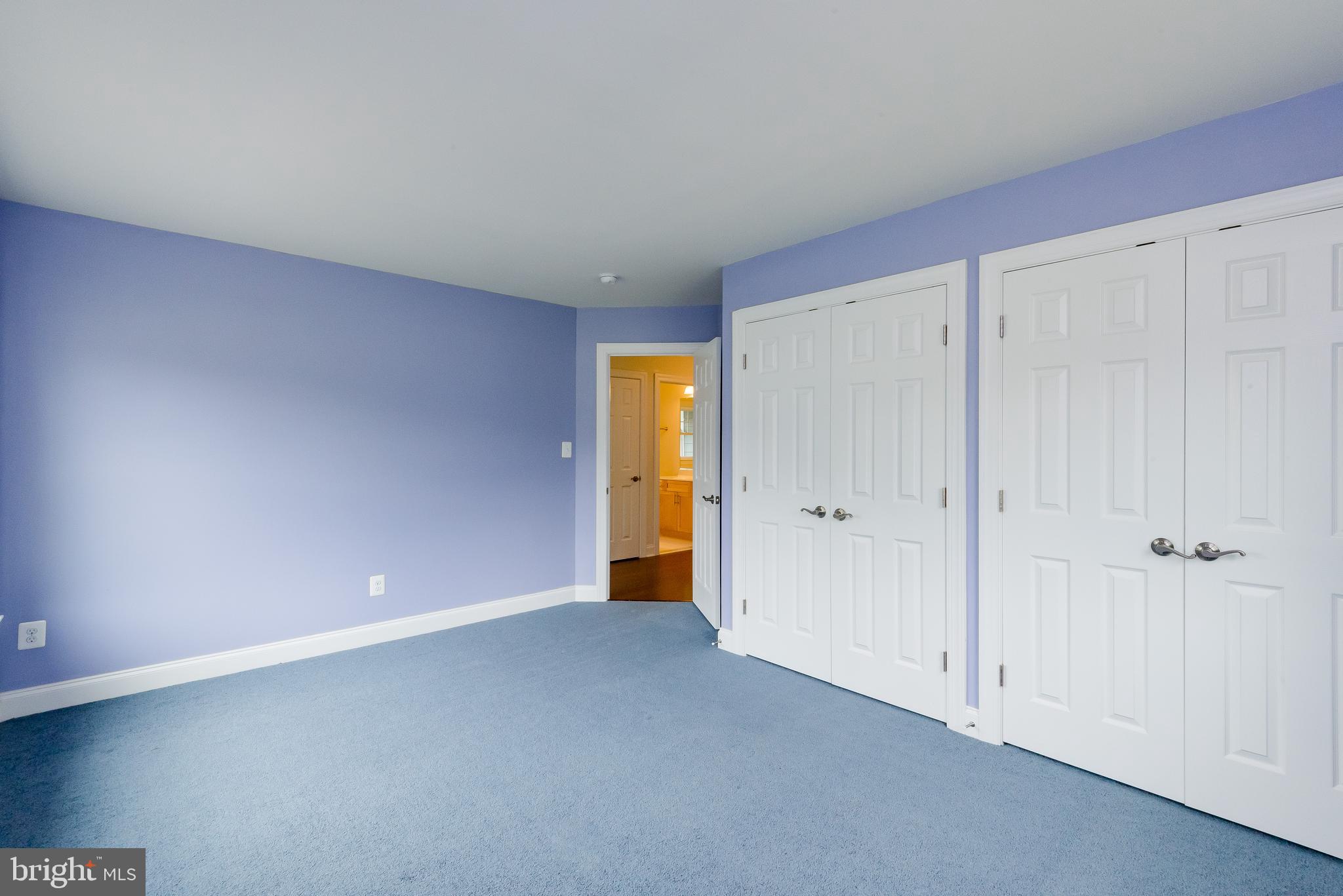 THREE CREEKS - Residential