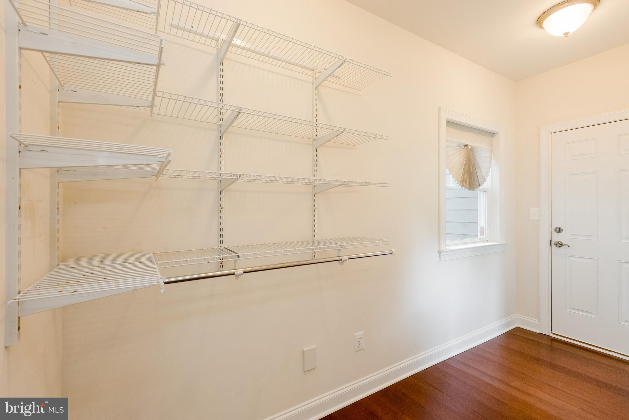 THREE CREEKS - Residential