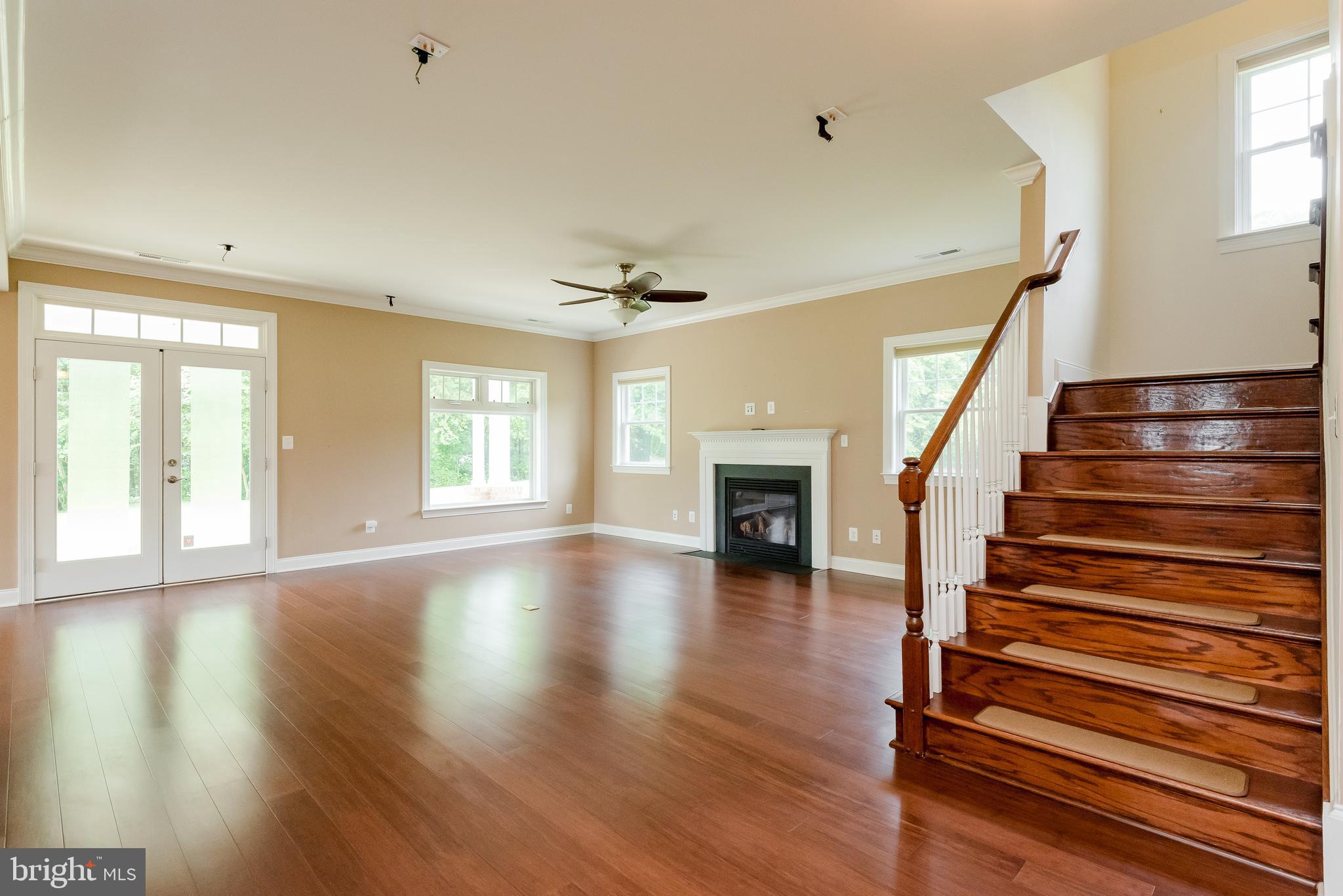 THREE CREEKS - Residential