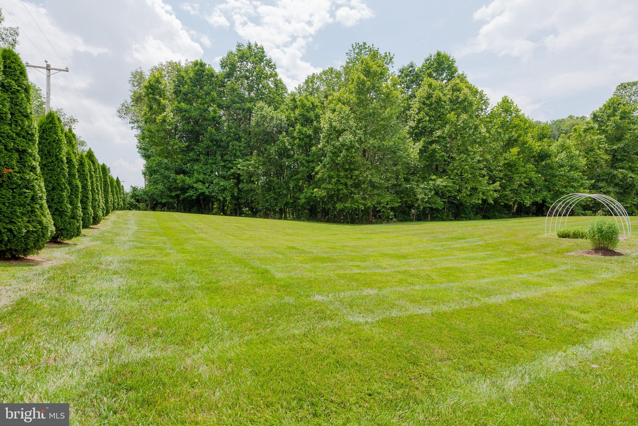 THREE CREEKS - Residential