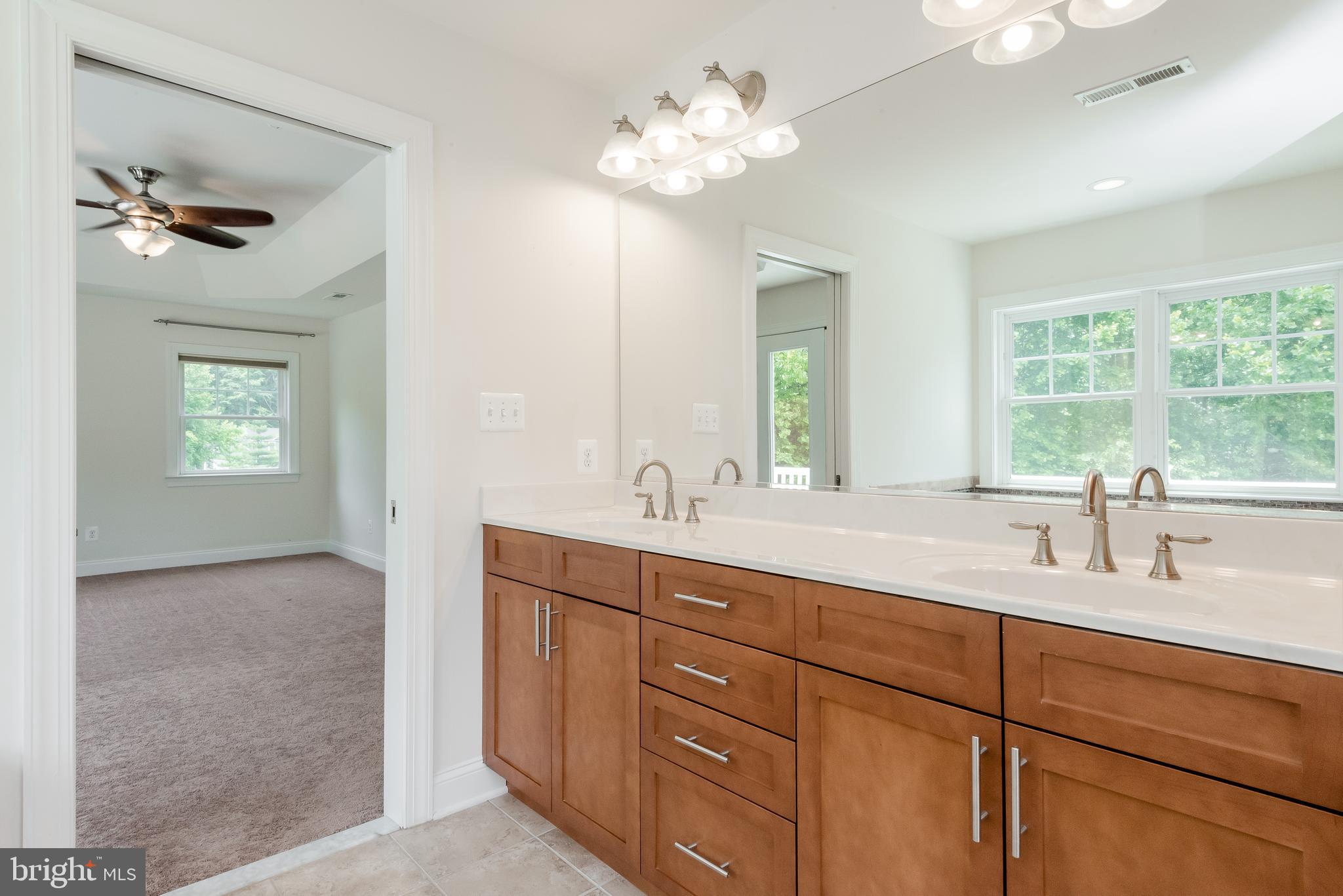 THREE CREEKS - Residential