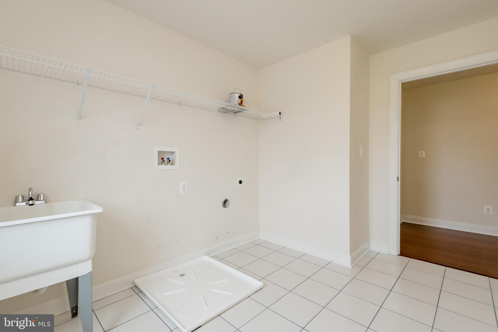 THREE CREEKS - Residential