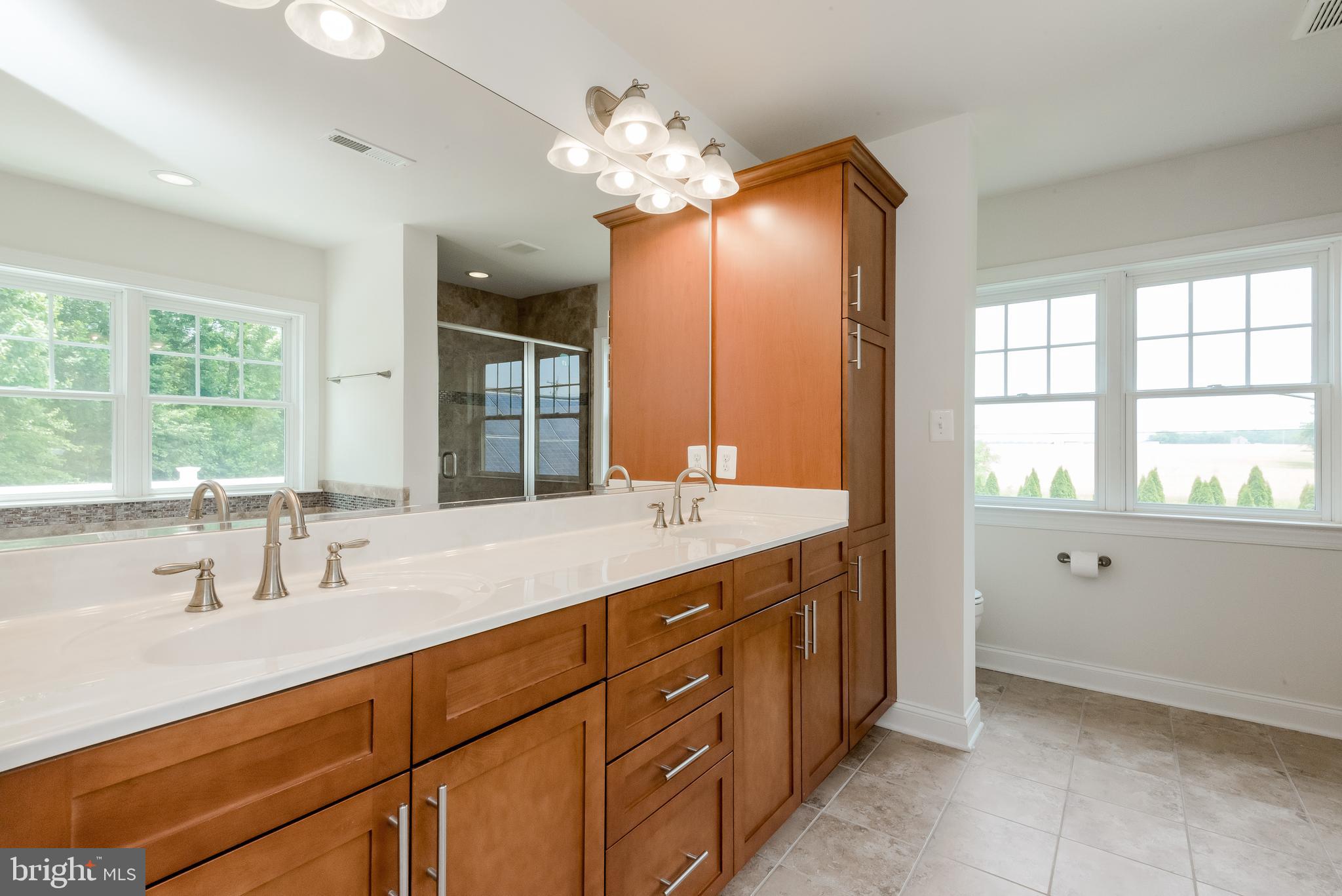 THREE CREEKS - Residential