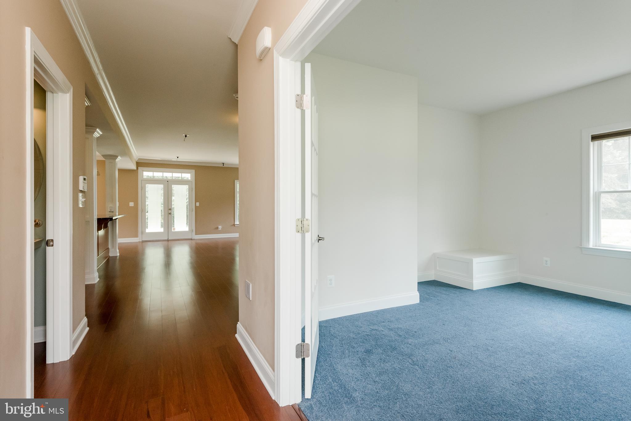 THREE CREEKS - Residential