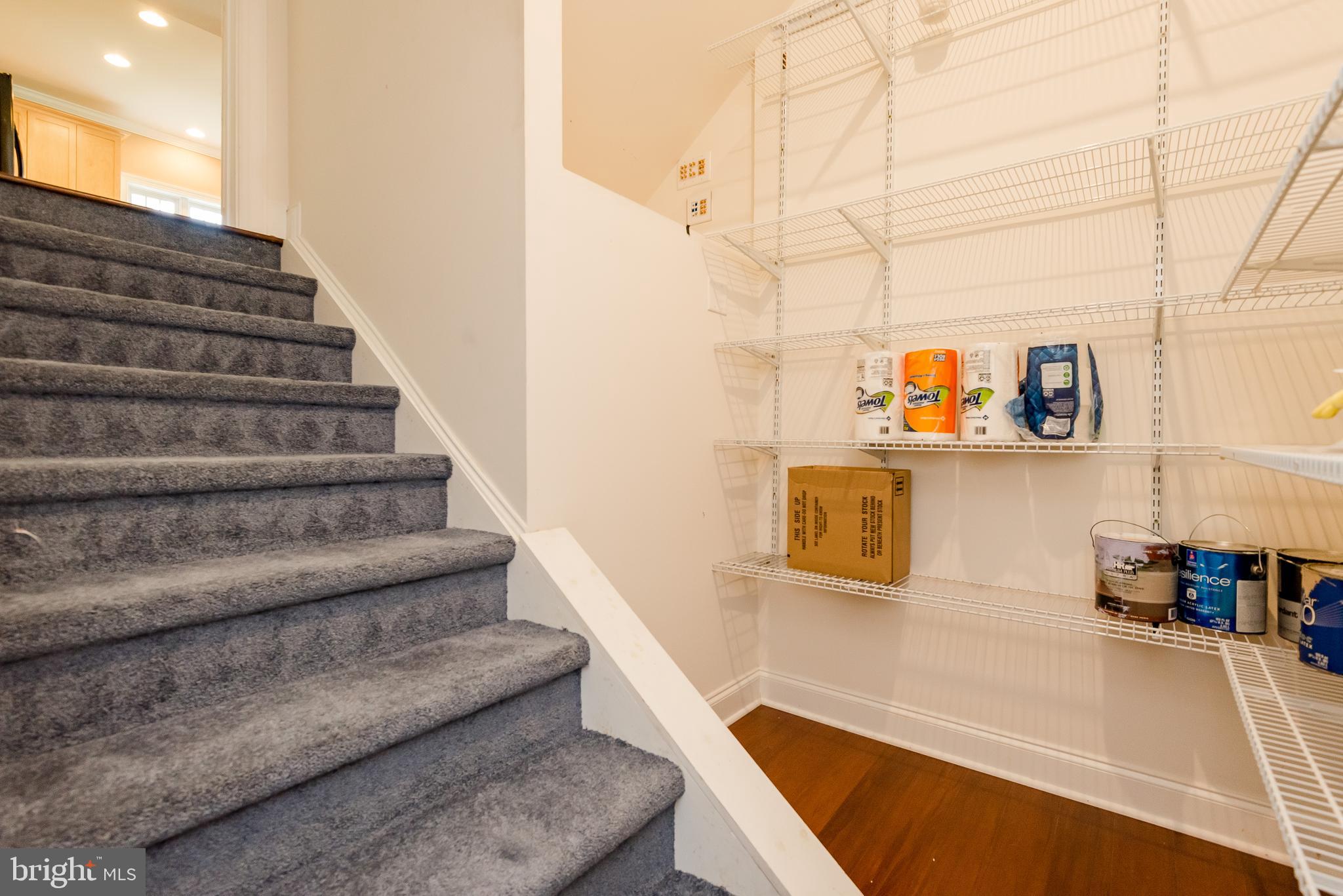 THREE CREEKS - Residential