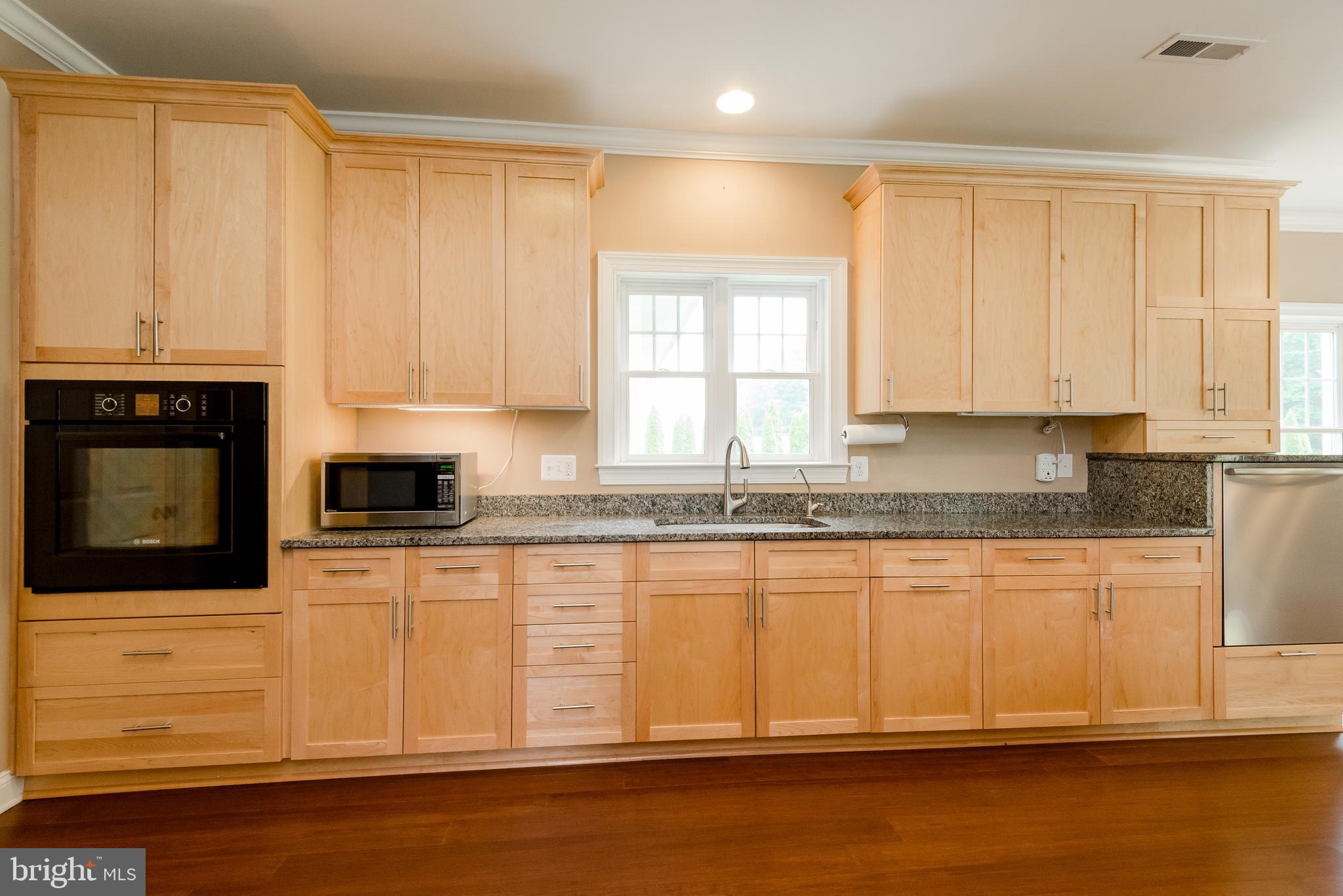 THREE CREEKS - Residential