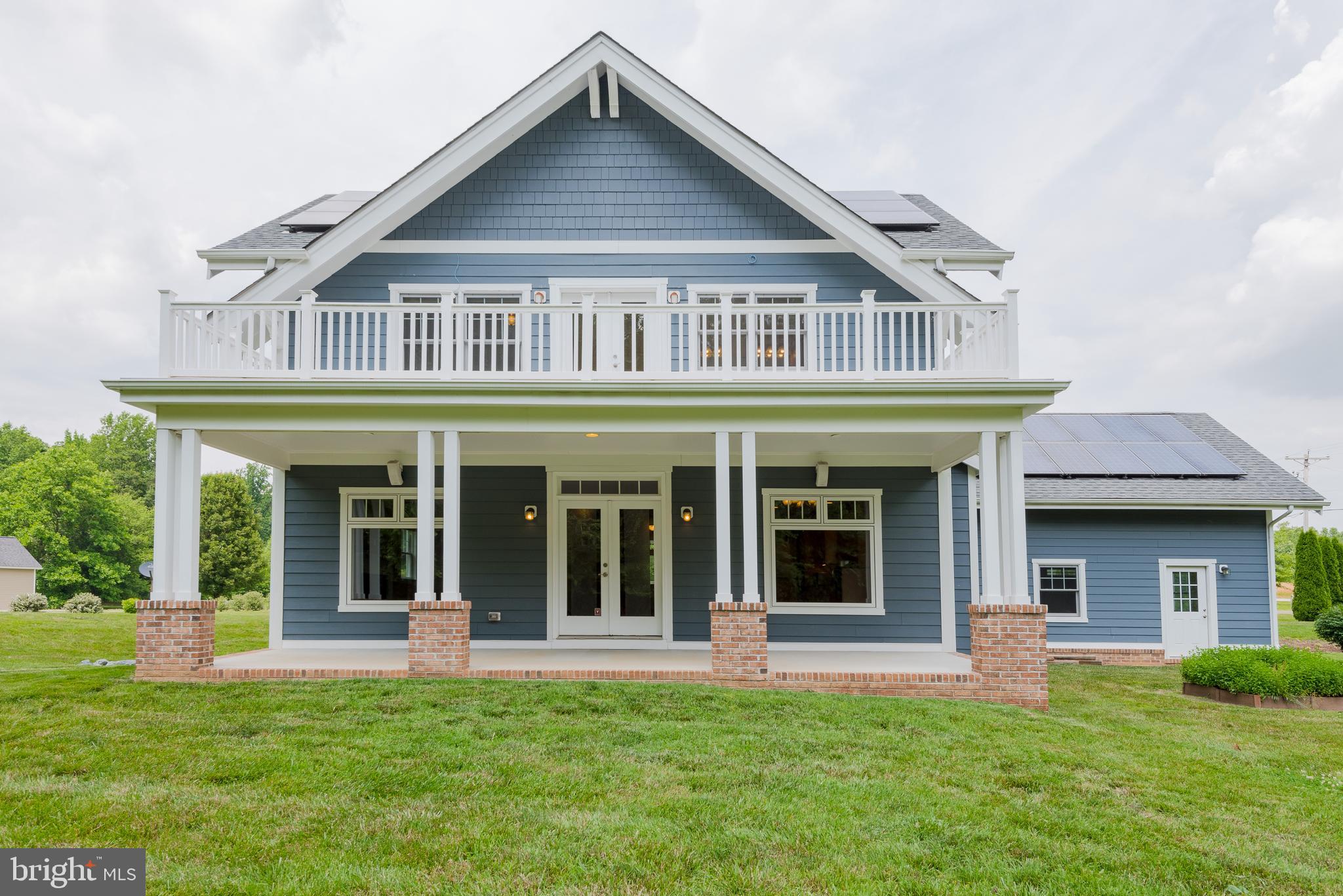 THREE CREEKS - Residential