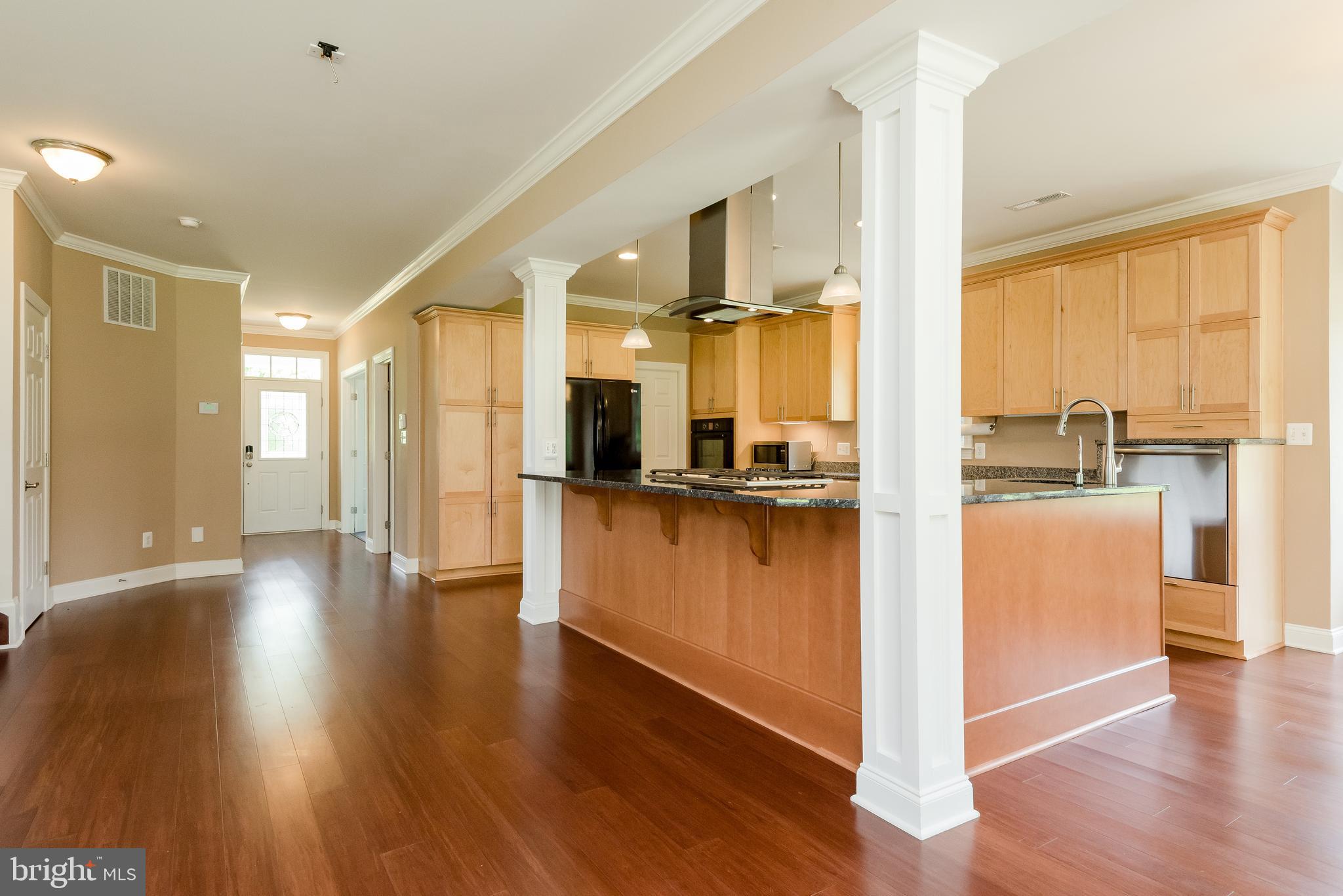 THREE CREEKS - Residential