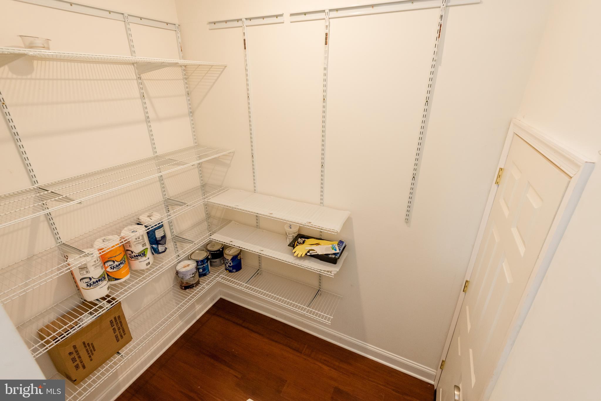 THREE CREEKS - Residential